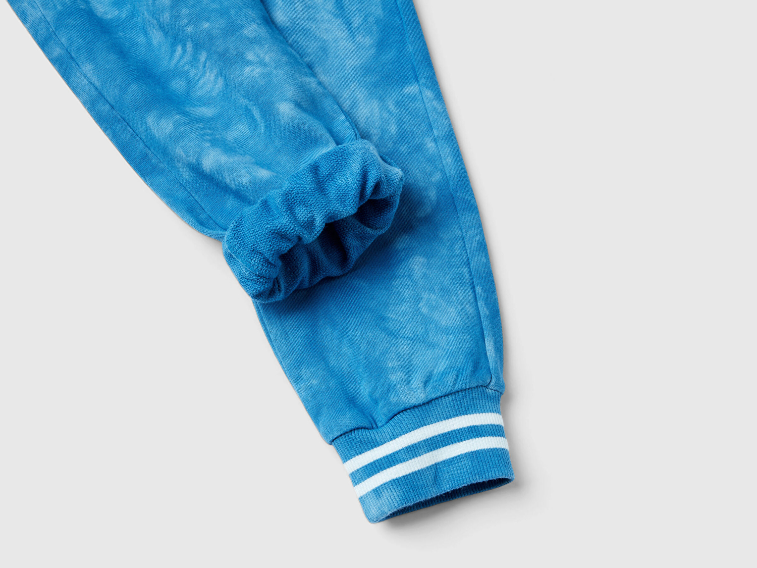 Benetton Erkek Çocuk Mavi Batik Desenli Arkası Logolu Beli Büzgülü Jogger Eşofman Altı