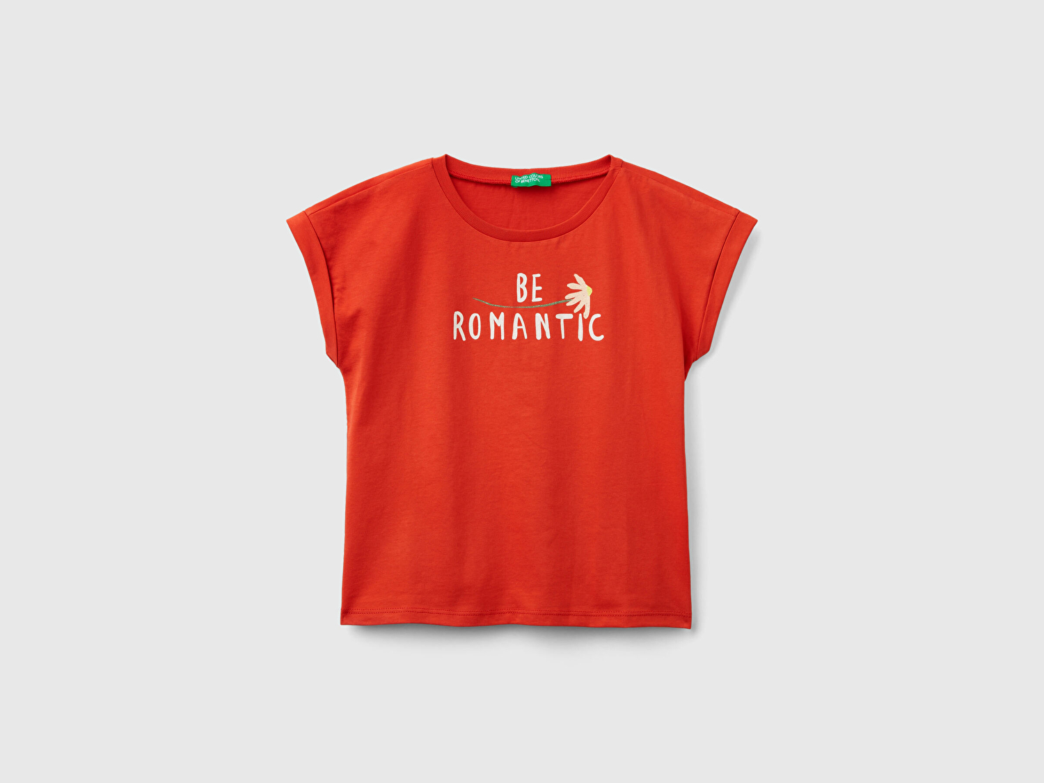 Benetton Kız Çocuk Kırmızı Önü Parlak Grafik Baskılı Kıvrık Kollu Bisiklet Yaka T-Shirt