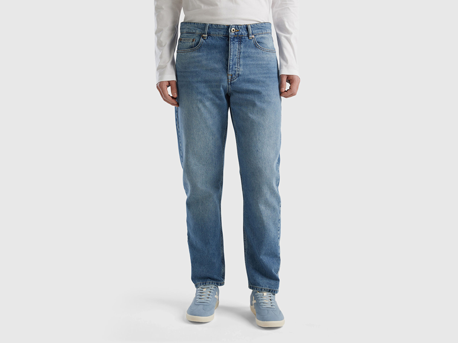 Benetton Erkek Mavi %100 Pamuk Arkası Logo Detaylı Havuç Kesim Denim Pantolon