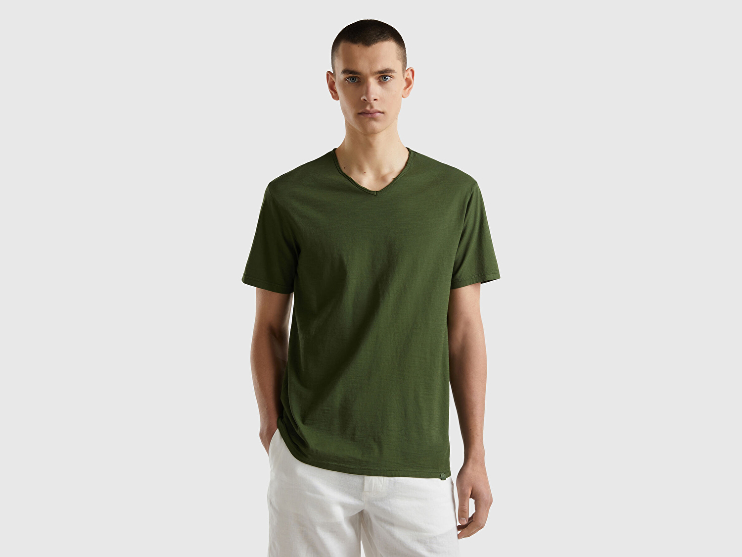 Benetton Erkek Koyu Yeşil V Yaka Slub T-shirt