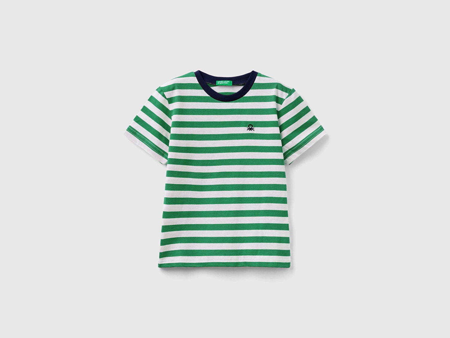 Benetton Erkek Çocuk Yeşil-Beyaz Sol Göğsü Logolu İnce Yatay Çizgili Bisiklet Yaka T-Shirt