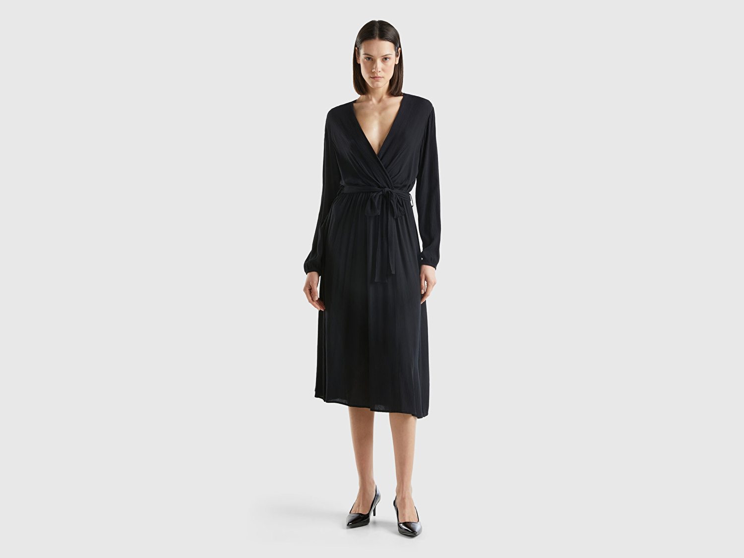Benetton Kadın Siyah %100 Viskoz Beli Kuşaklı Uzun Kollu Kruvaze Elbise