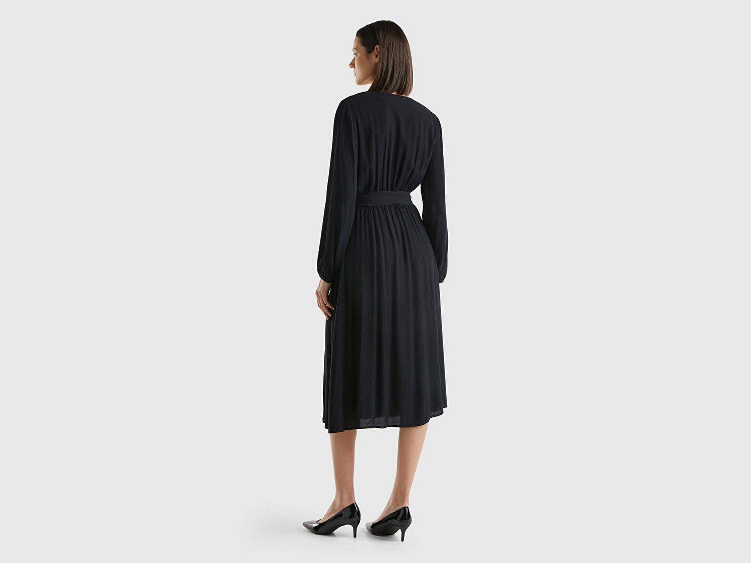 Benetton Kadın Siyah %100 Viskoz Beli Kuşaklı Uzun Kollu Kruvaze Elbise