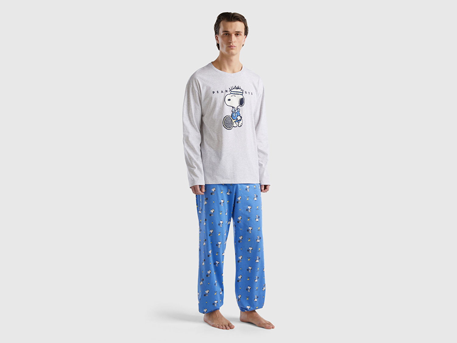 Benetton Erkek Gri Melanj %100 Pamuk Peanuts Baskılı Yırtmaçlı Uzun Kollu T-Shirt