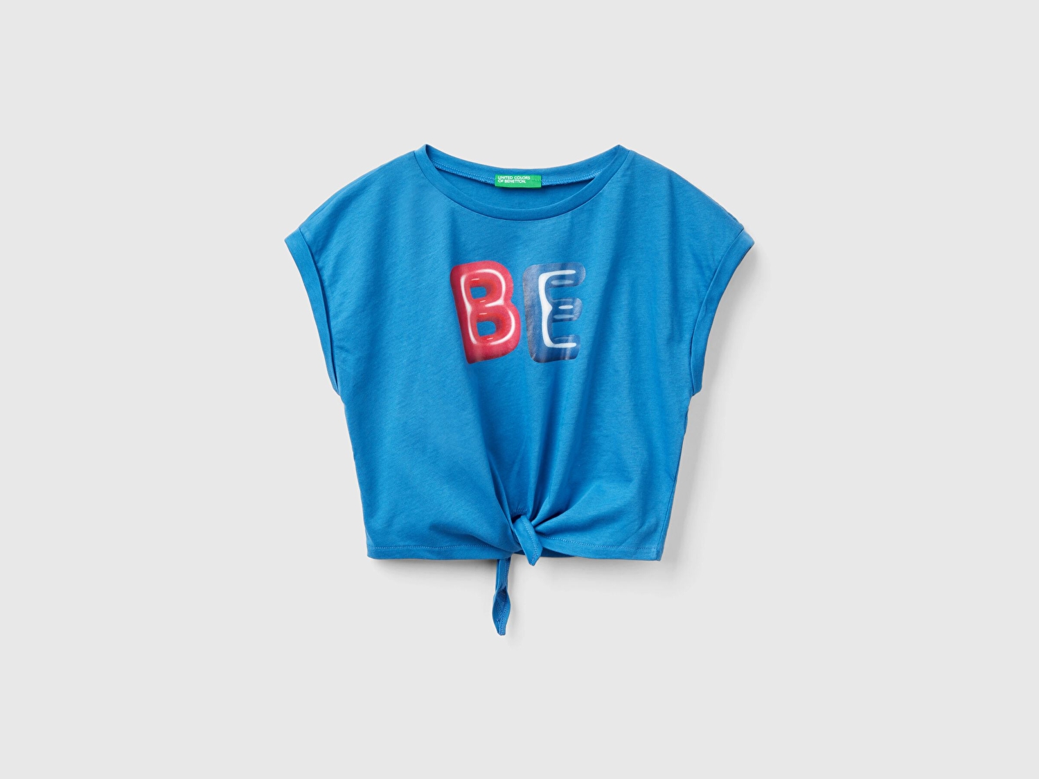 Benetton Kız Çocuk Saks Mavi Önü Slogan Baskılı Fiyonk Detaylı Bisiklet Yaka Crop T-Shirt
