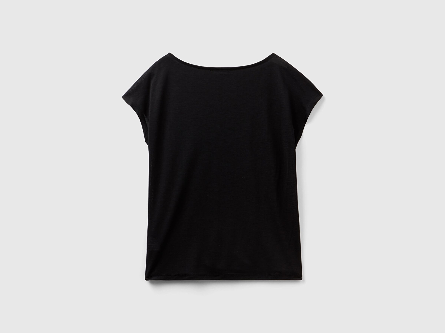 Benetton Kadın Siyah %100 Liyosel Kimono Kollu Kayık Yaka T-Shirt