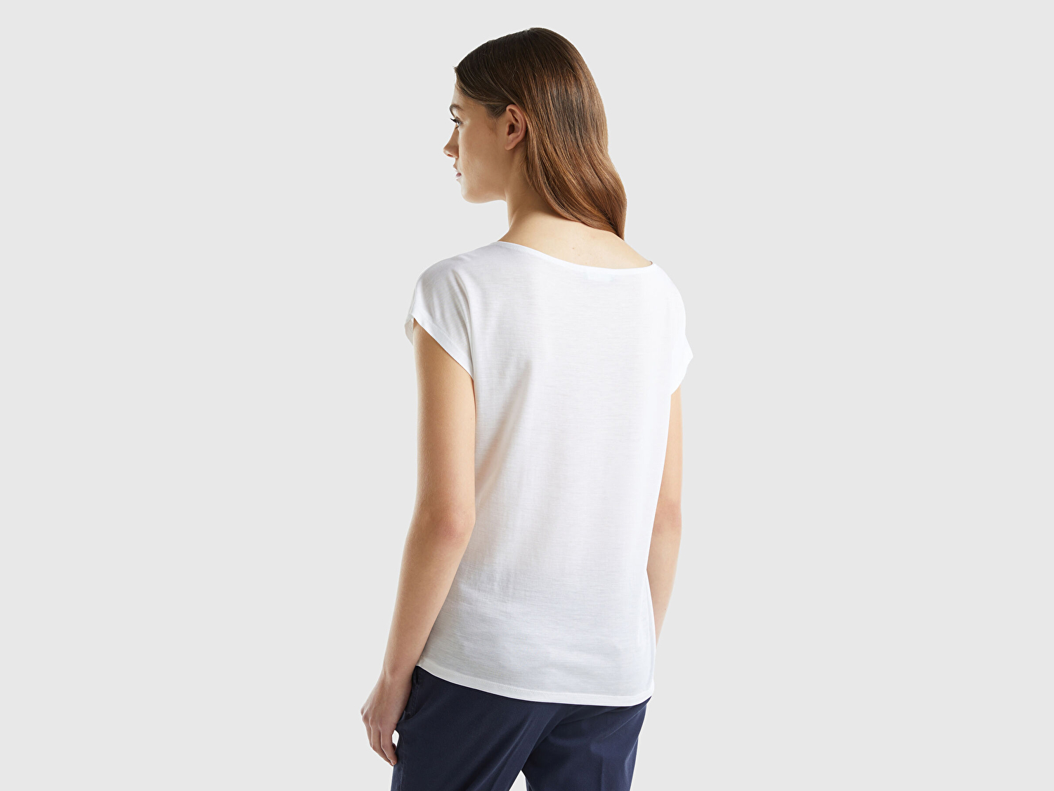 Benetton Kadın Beyaz %100 Liyosel Kimono Kollu Kayık Yaka T-Shirt