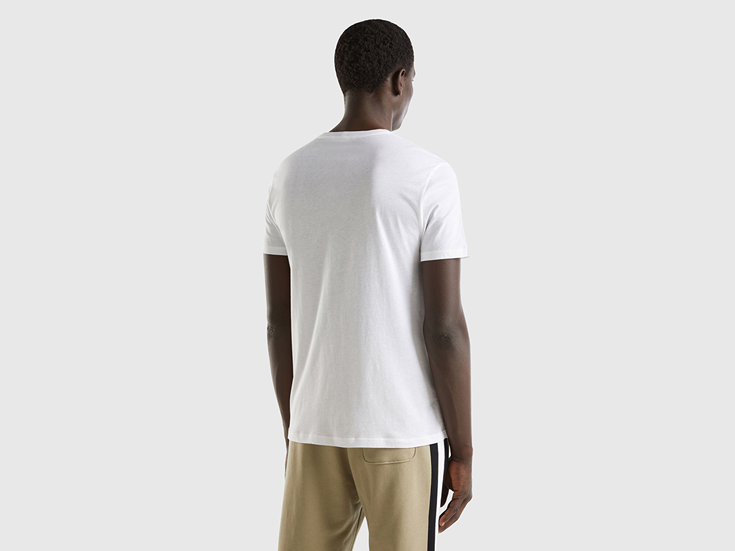 Benetton Erkek Beyaz Mıx %100 Pamuk Önü Fotoğraf Baskılı Dekoratif Dikişli T-Shirt