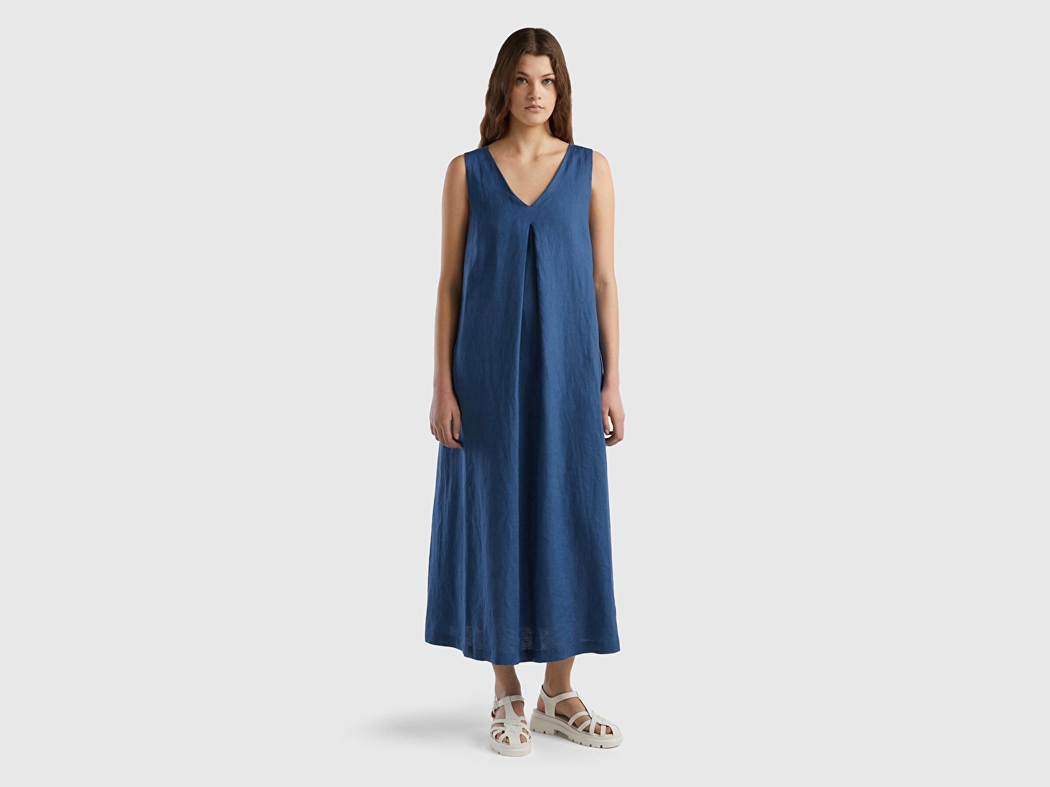 Benetton Kadın Gece Mavisi %100 Keten V Yaka Kolsuz A Kesim Midi Elbise