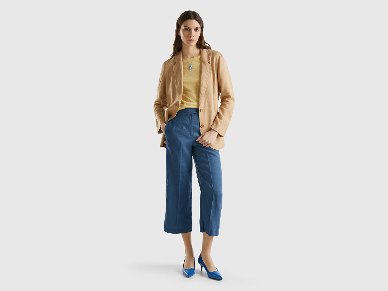Benetton Kadın Gece Mavisi %100 Keten Düğmeli Yüksek Bel  Paçası Yırtmaçlı Pantolon