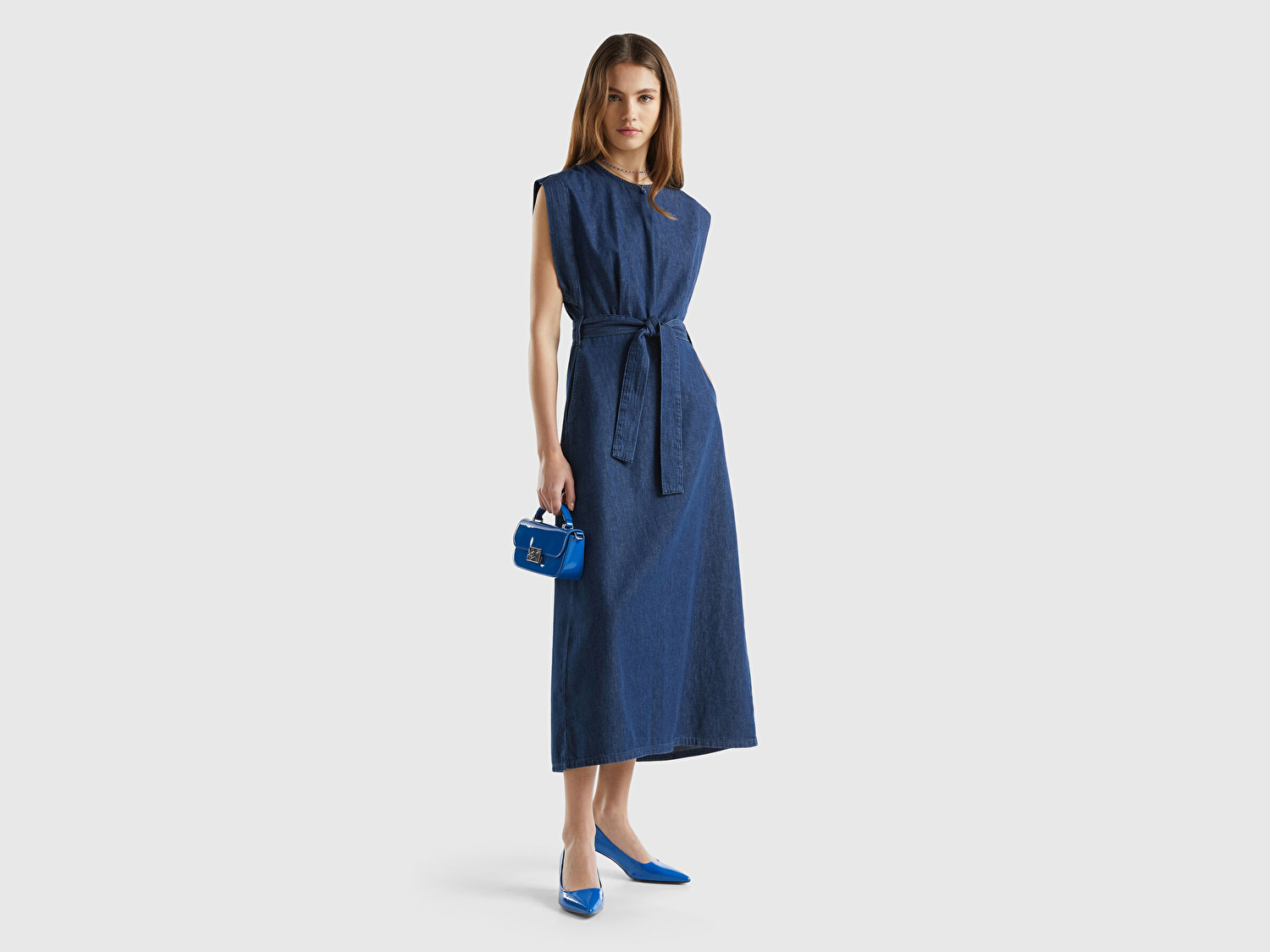 Benetton Kadın İndigo %100 Pamuk Beli Bağlamalı Yırtmaçlı Sırt Dekolteli Elbise