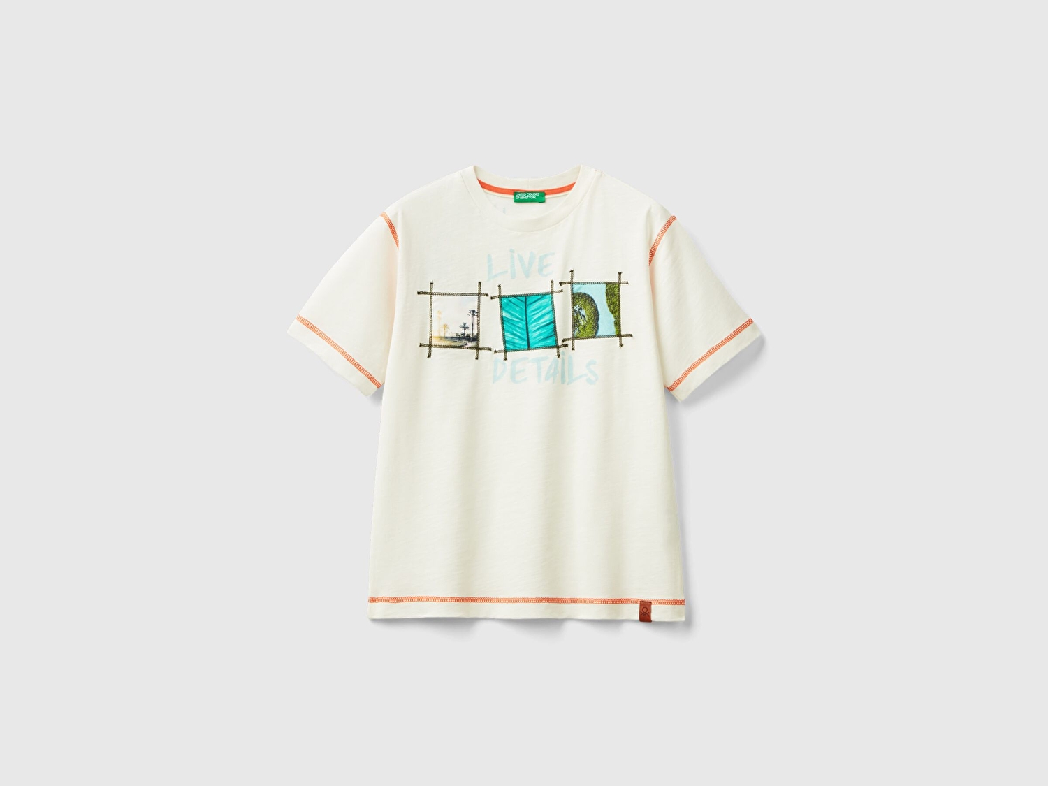 Benetton Erkek Çocuk Krem Önü ve Arkası Baskı Detaylı Etek Ucu Logolu T-Shirt