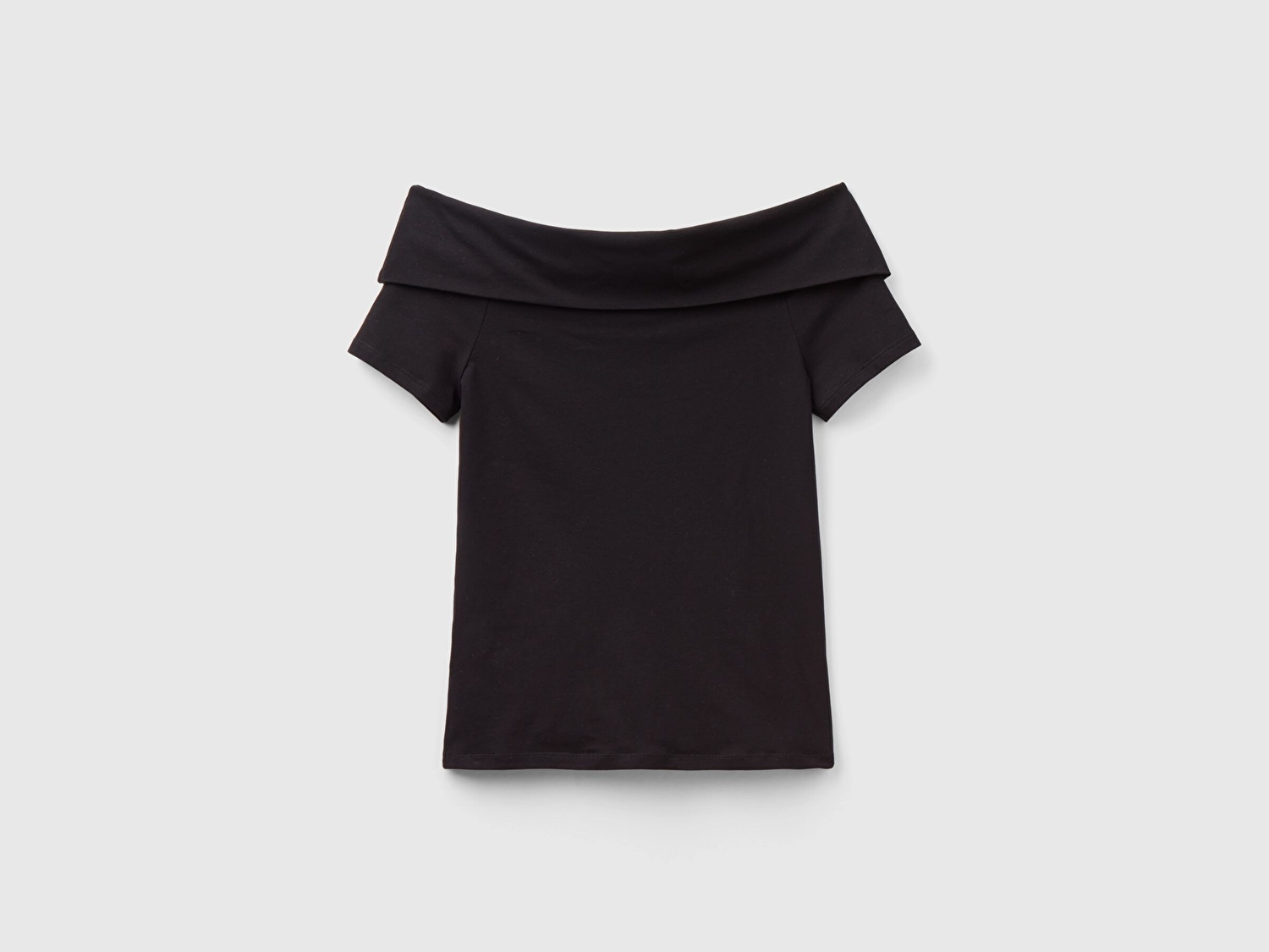 Benetton Kadın Siyah Pamuk Karışımlı Beli Daralan Kısa Kollu Şal Yaka T-shirt