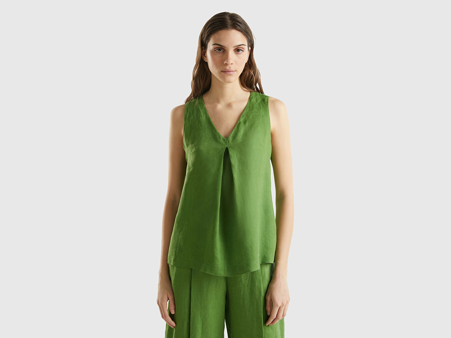 Benetton Kadın Soluk Yeşil %100 Keten V Yaka Kolsuz Geniş Kesim Bluz