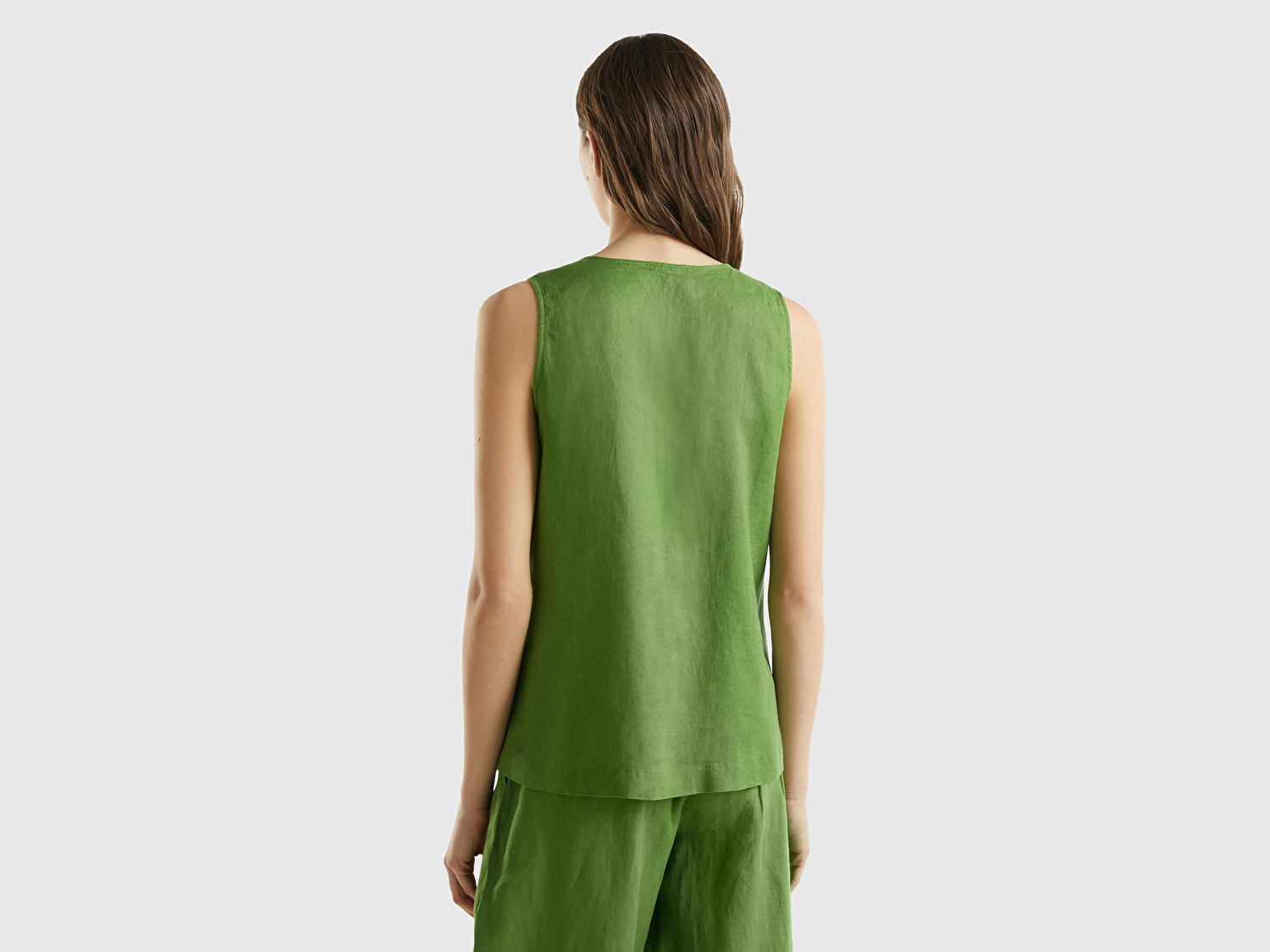 Benetton Kadın Soluk Yeşil %100 Keten V Yaka Kolsuz Geniş Kesim Bluz