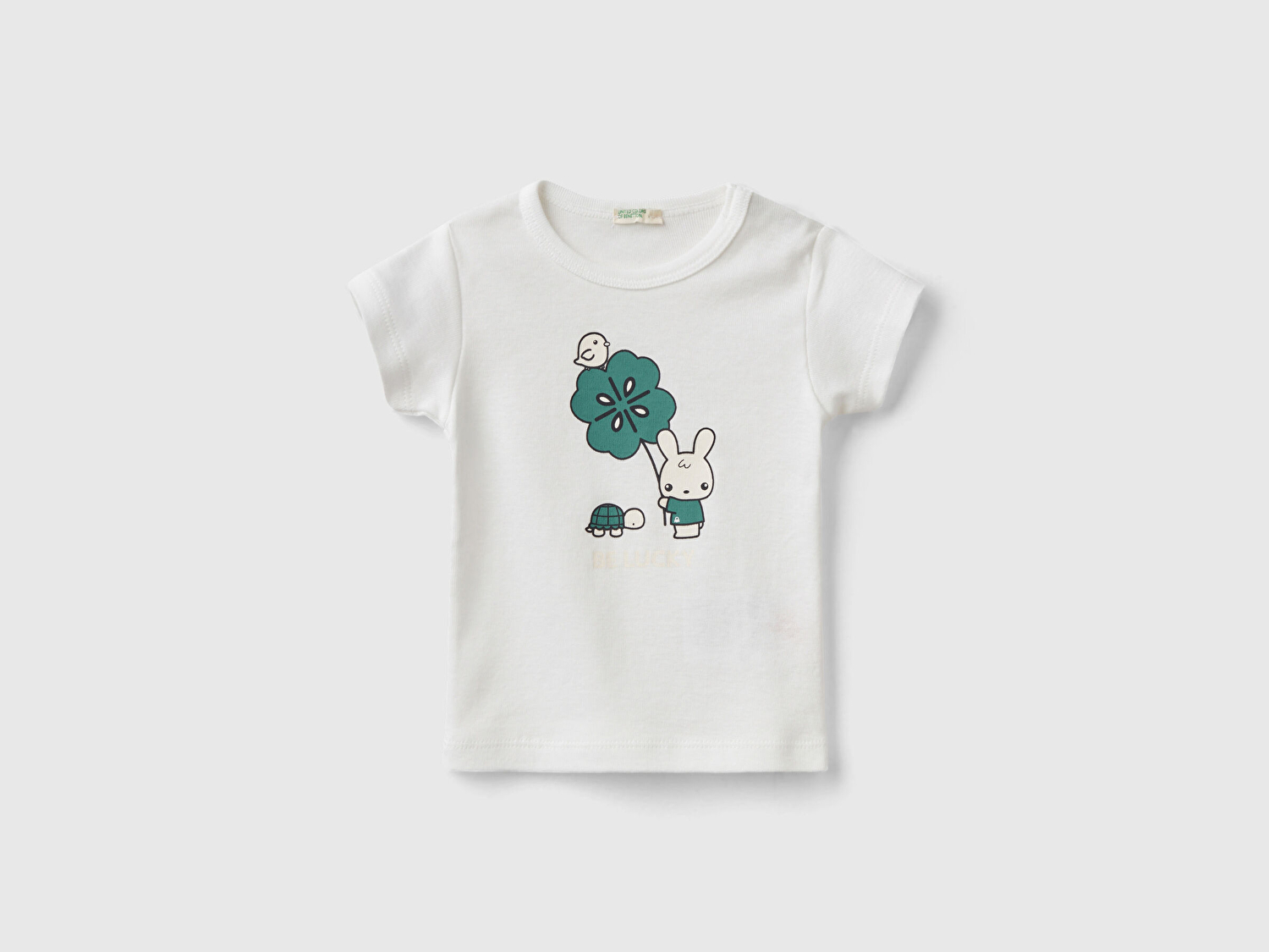 Benetton Bebek Beyaz. Önü Grafik Baskılı Omzu Çıtçıtlı Bisiklet Yaka T-Shirt