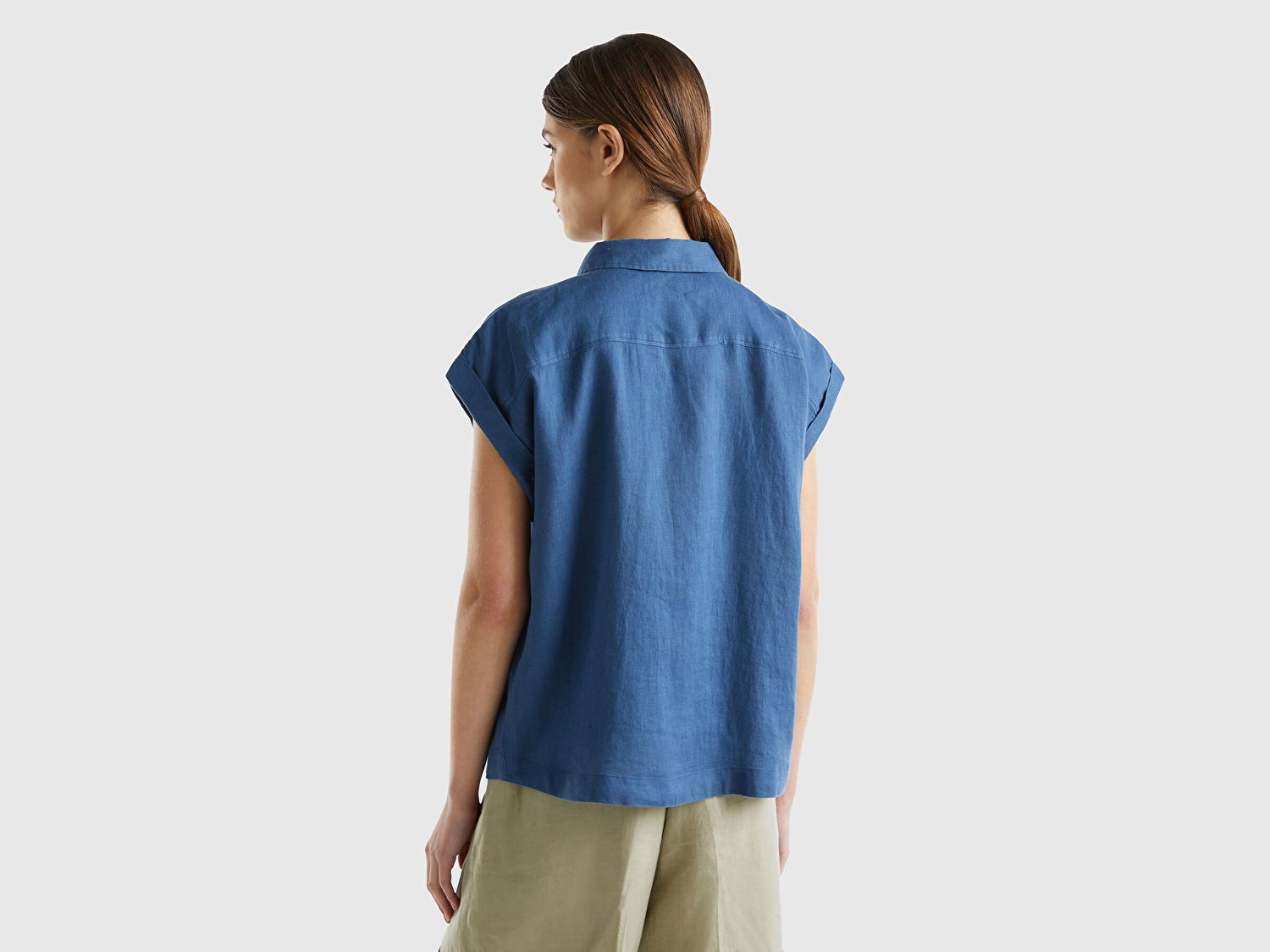 Benetton Kadın Gece Mavisi %100 Keten Omuz Detaylı Kısa Kollu Gömlek