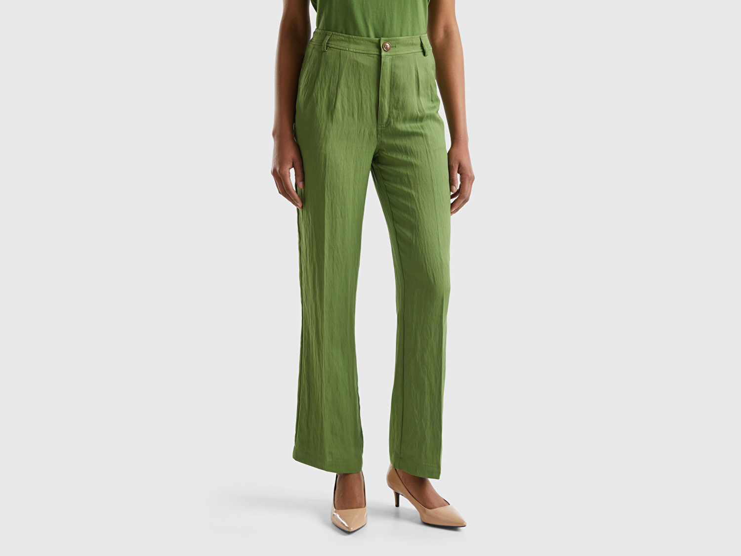 Benetton Kadın Soluk Yeşil Liyosel Karışımlı Çift Pileli Kemer Delikli Pantolon