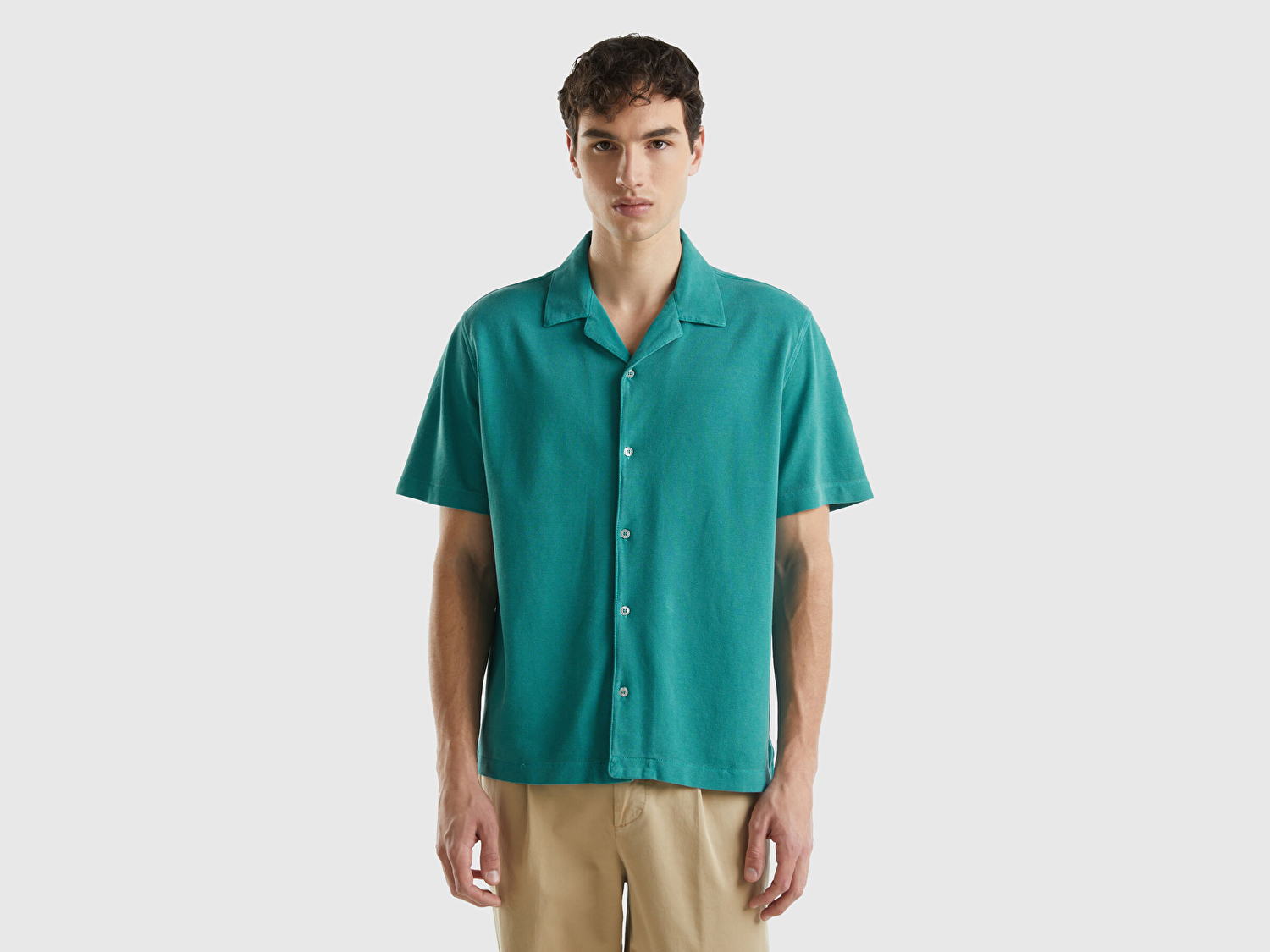 Benetton Erkek Adaçayı %100 Pamuk Tek Renkli Dekoratif Dikişli Kısa Kollu Gömlek