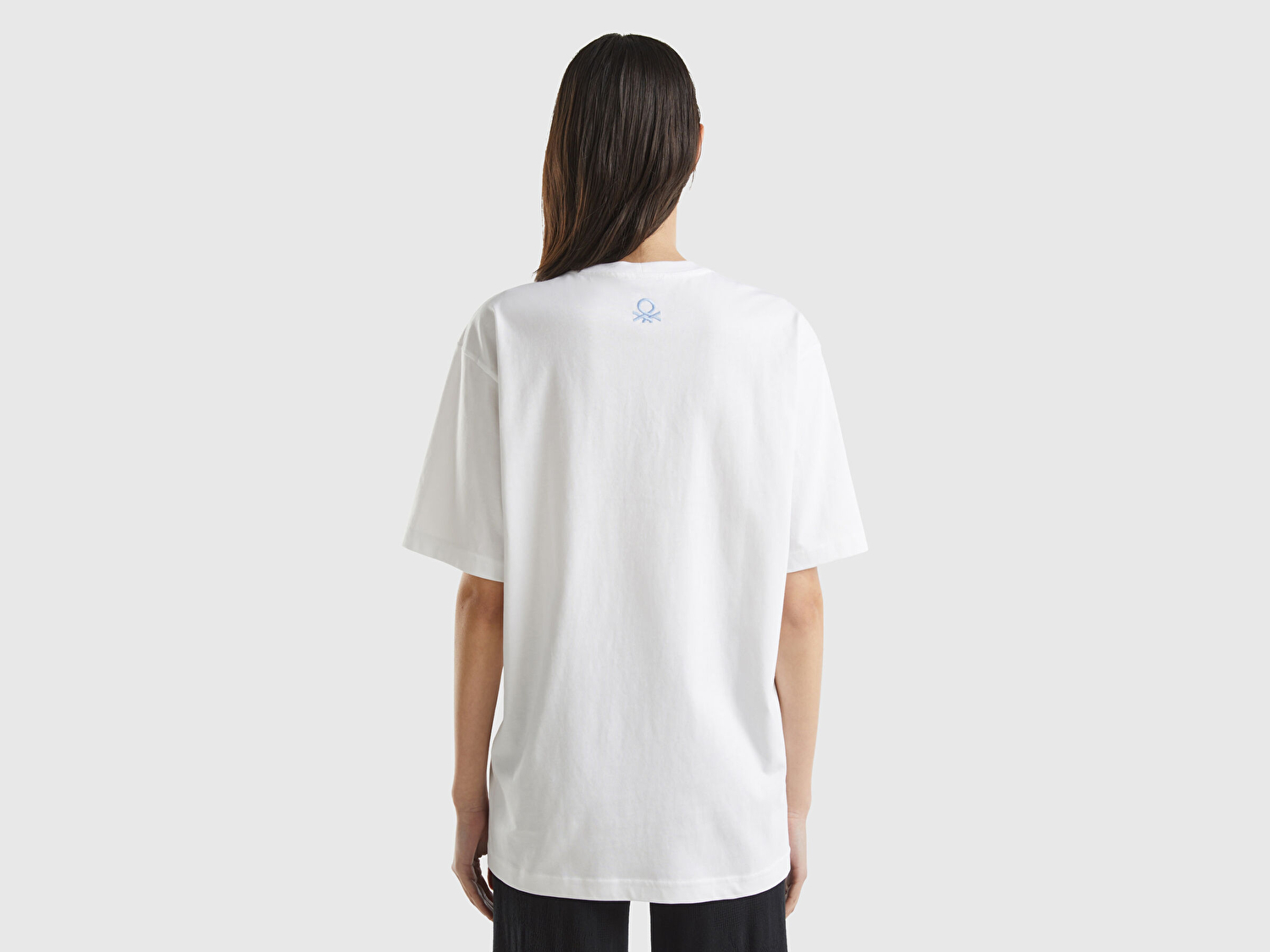 Benetton Unisex Beyaz %100 Pamuk Önü Grafik Baskılı Arkası Logo İşlemeli T-Shirt