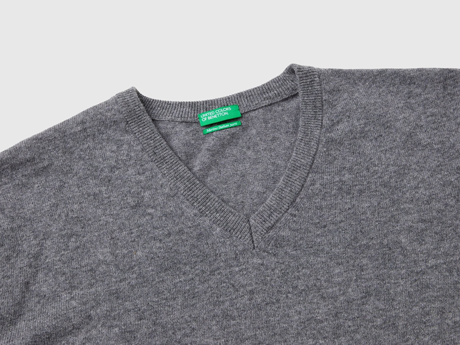 Benetton Erkek Antrasit Melanj V Yaka %100 Merino Kazak