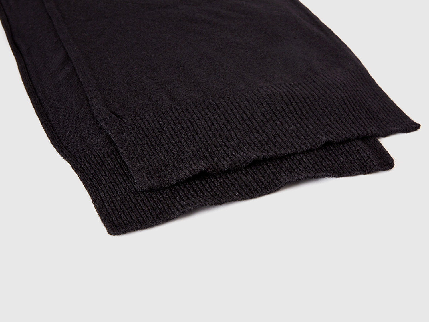 Benetton Kadın Siyah %100 Merino Atkı