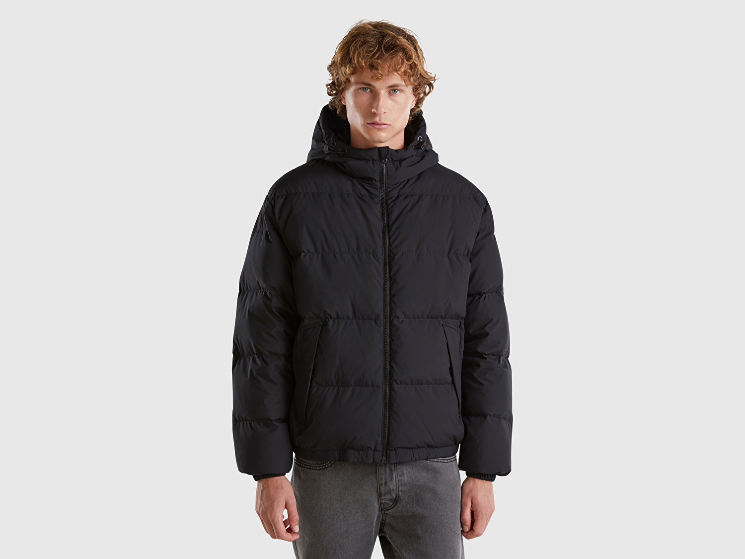 Benetton Erkek Siyah Kaz Tüyü Dolgulu Yanları Cepli Gizli Fermuarlı Kapüşonlu Mont