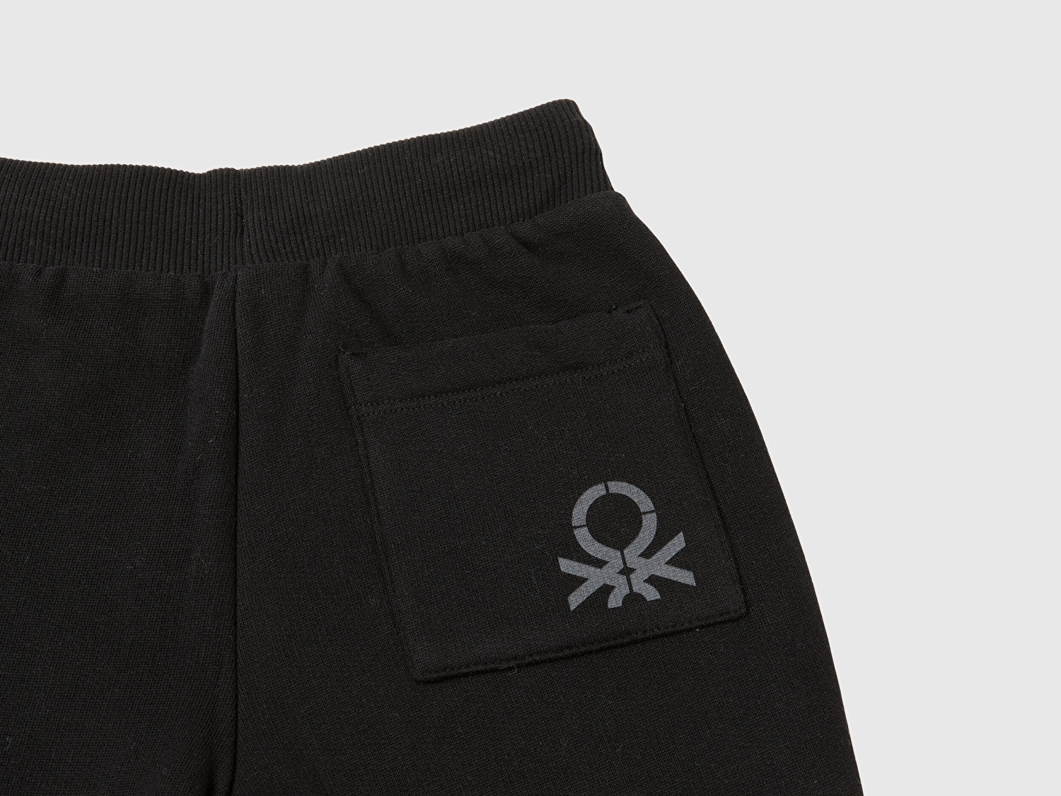 Benetton Erkek Bebek Siyah Arka Cebi Logo İşlemeli Beli Lastikli Eşofman Altı