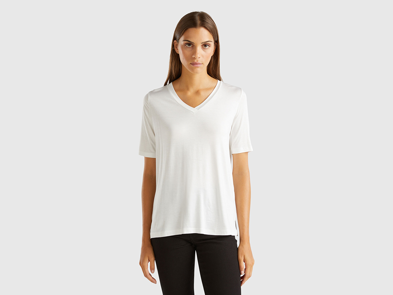 Benetton Kadın Beyaz Eko-Viskoz Regular Fit V Yaka T-Shirt