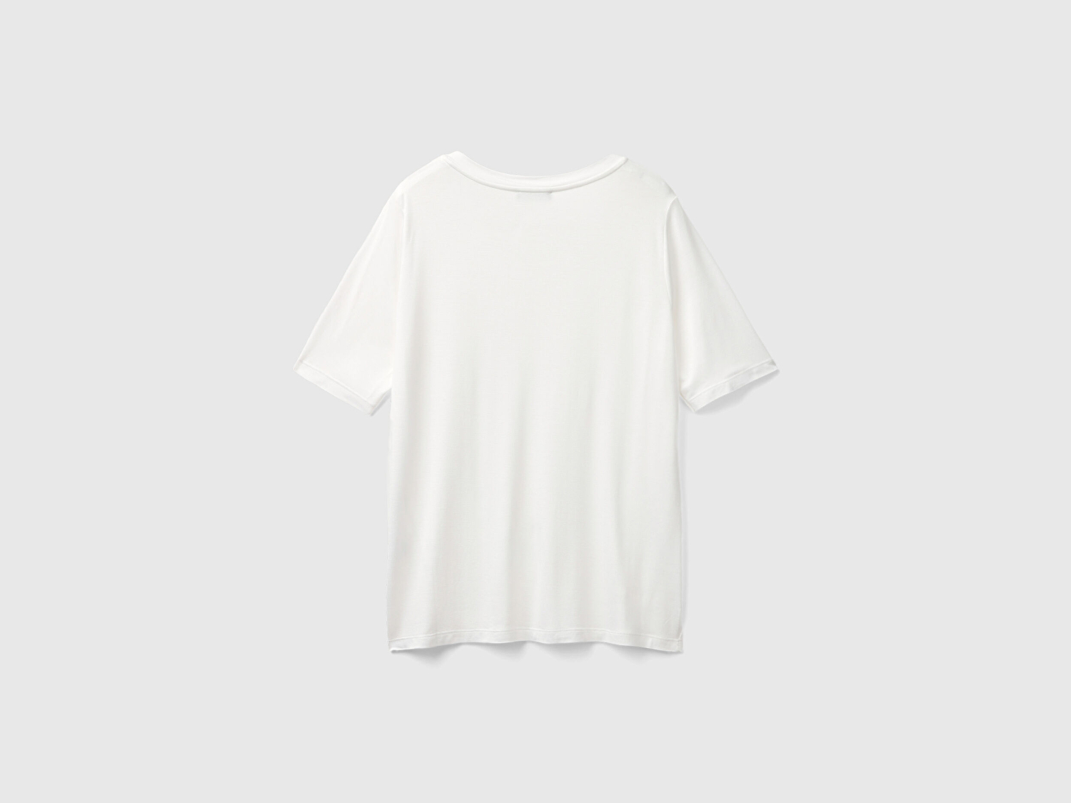 Benetton Kadın Beyaz Eko-Viskoz Regular Fit V Yaka T-Shirt