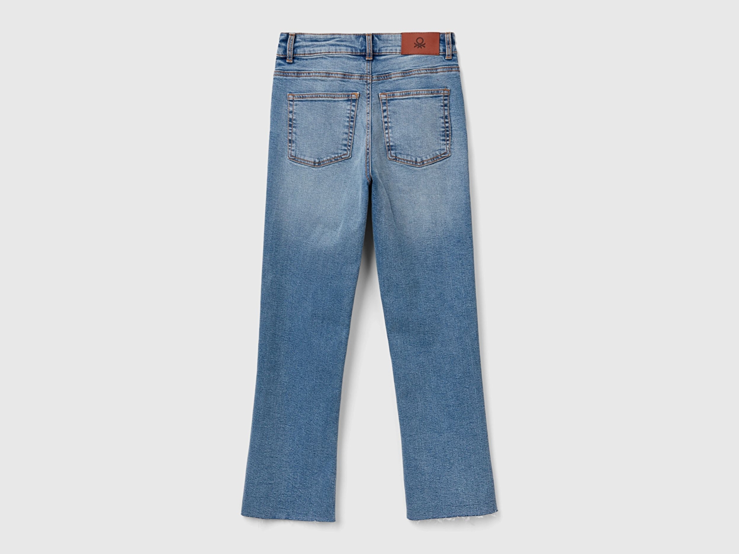 Benetton Kadın Açık Mavi Streç Pamuklu Paçası Kesik Geniş Paça Denim Pantolon