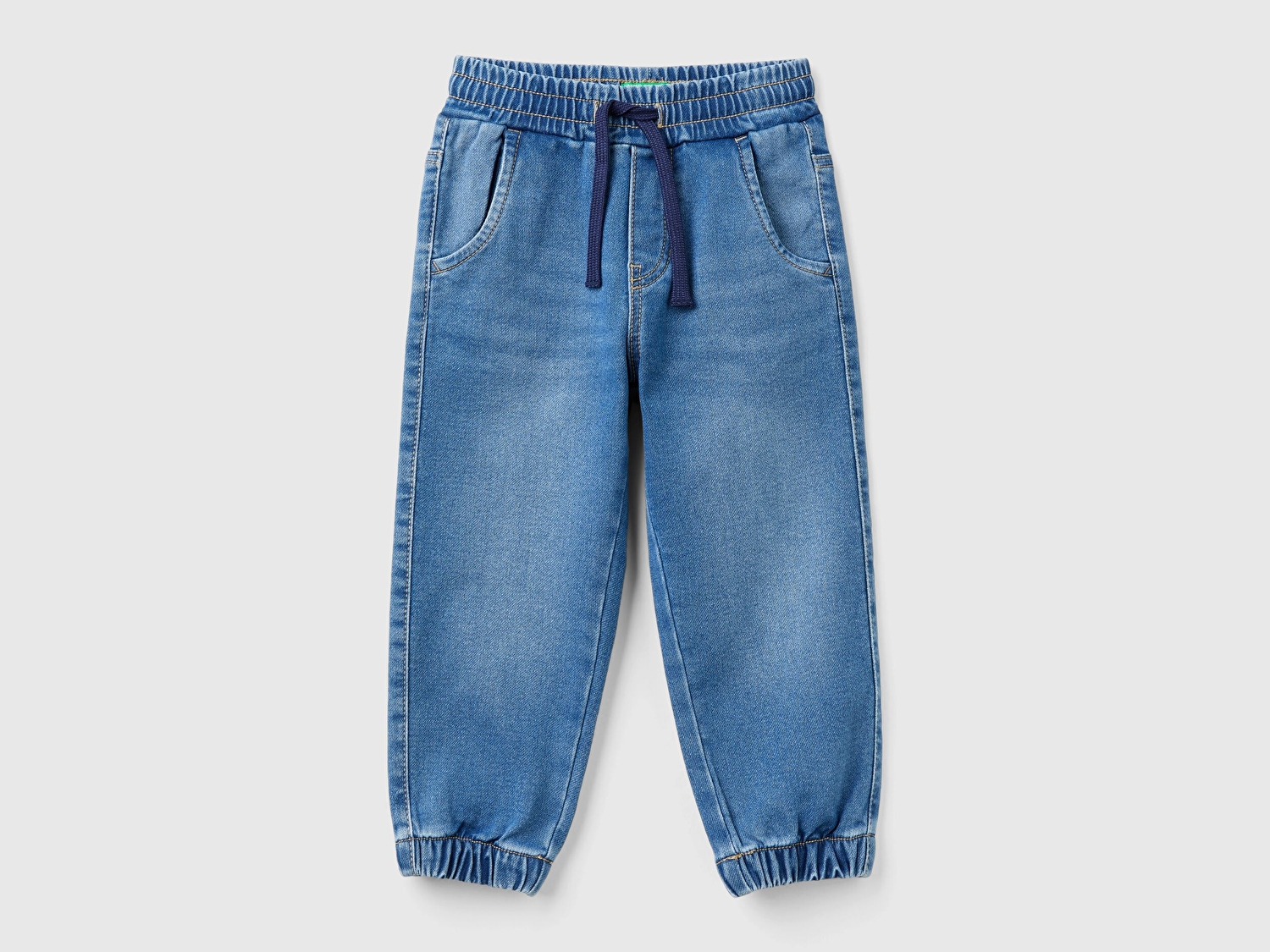 Benetton Erkek Bebek Koyu Denim Arka Cebi Logolu Lastik Paça Ağartılmış Denim Pantolon