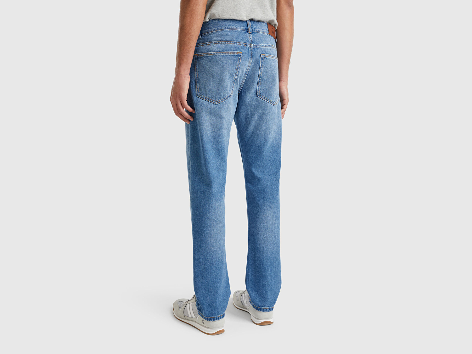 Benetton Erkek Mavi %100 Pamuk Arkası Logo Detaylı 5 Cepli Denim Pantolon