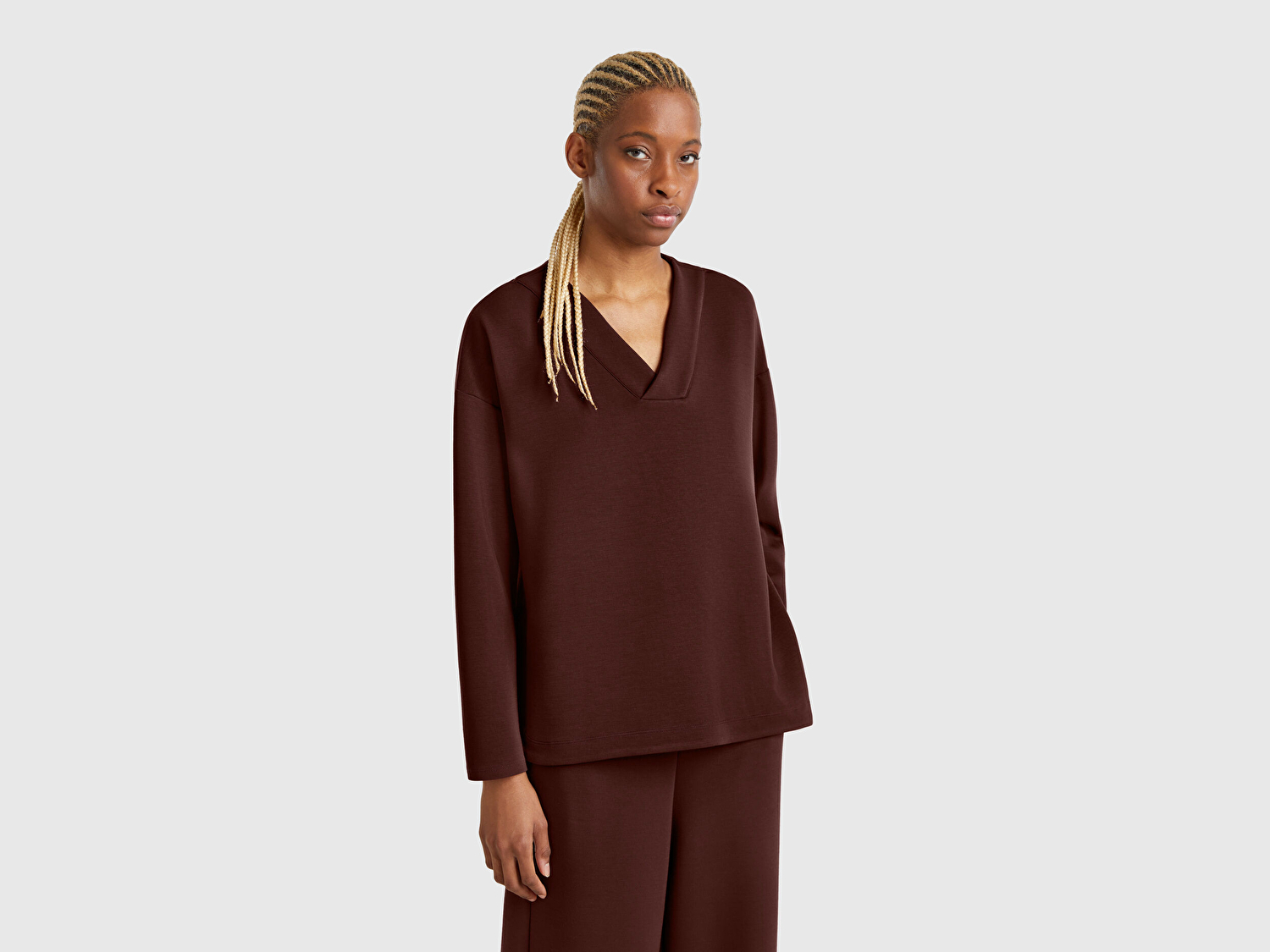 Benetton Kadın Kahverengi Modal Karışımlı V Yaka Uzun Kollu Sweatshirt