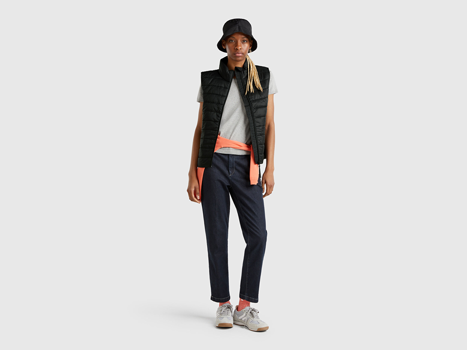 Benetton Kadın Siyah Polyester Dolgulu Fermuarlı Slim Fit Pufa Yelek
