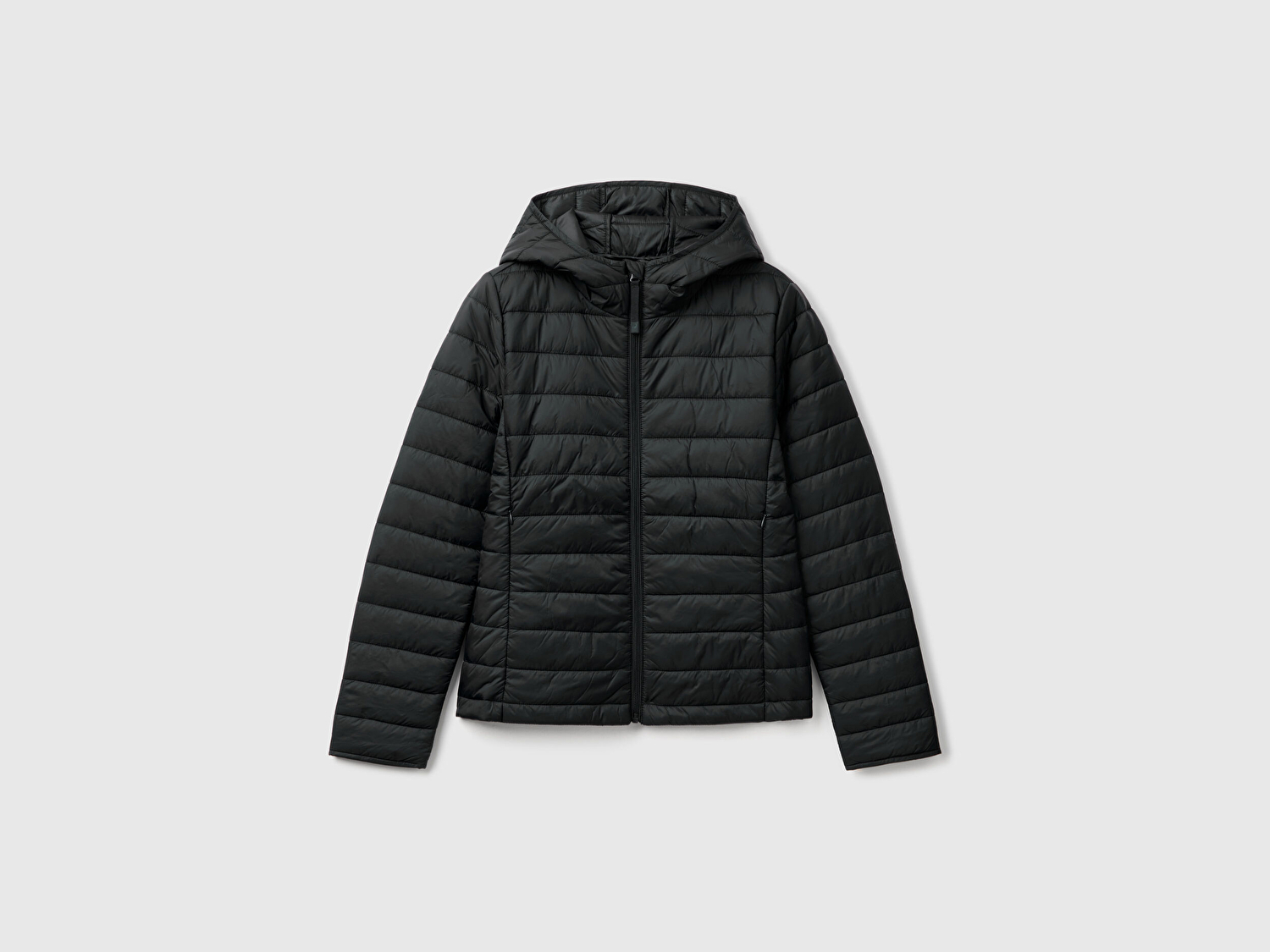 Benetton Kadın Siyah Polyester Dolgulu Feramuarlı Kapüşonlu Slim Fit Puffer Mont