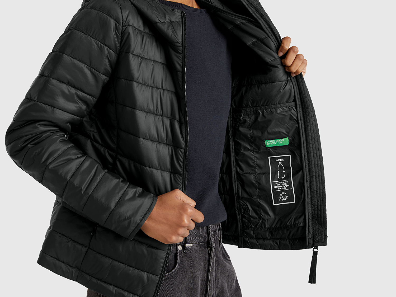 Benetton Kadın Siyah Polyester Dolgulu Feramuarlı Kapüşonlu Slim Fit Puffer Mont