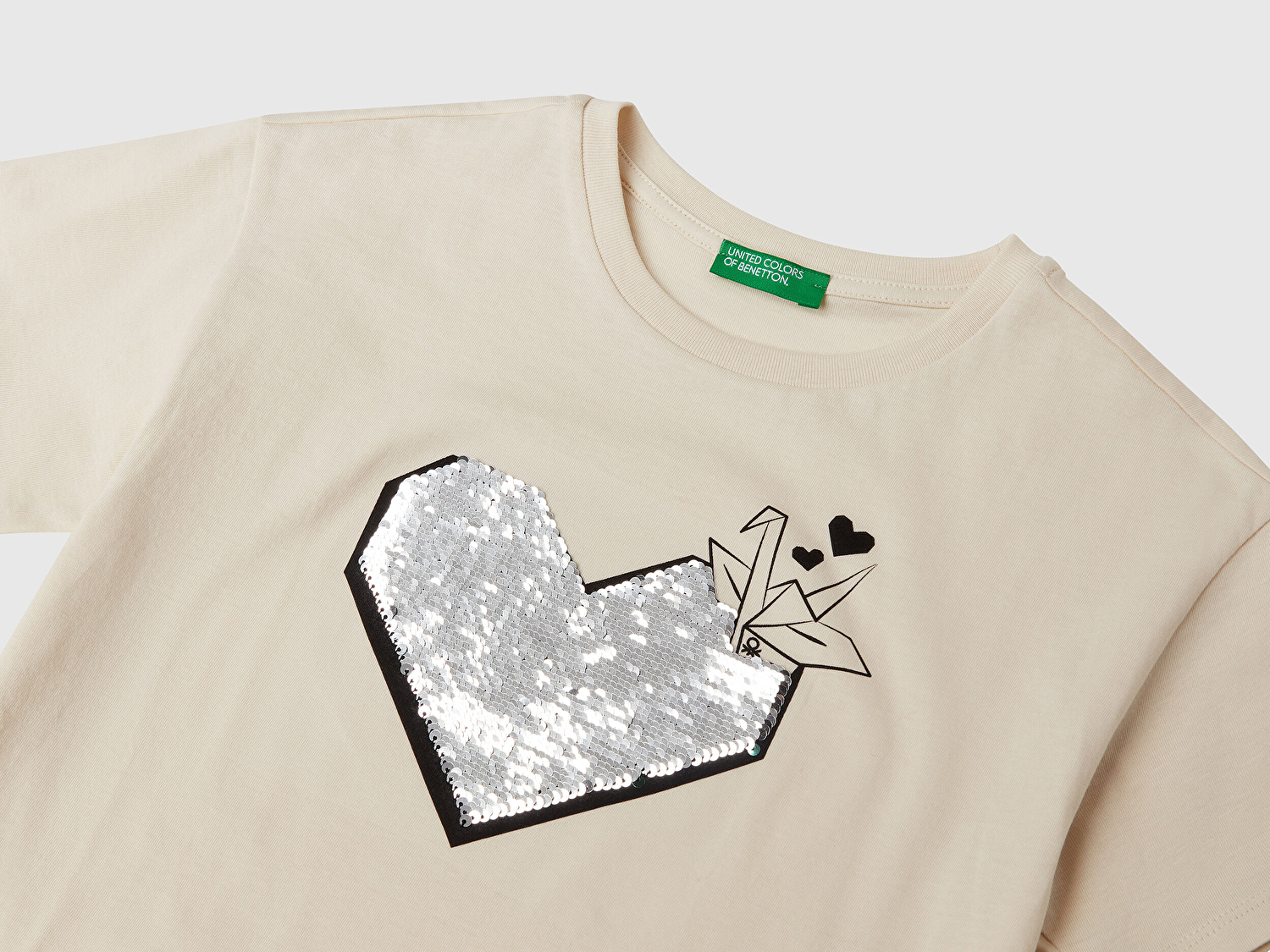 Benetton Kız Çocuk Krem Önü Payet İşlemeli Baskılı T-Shirt