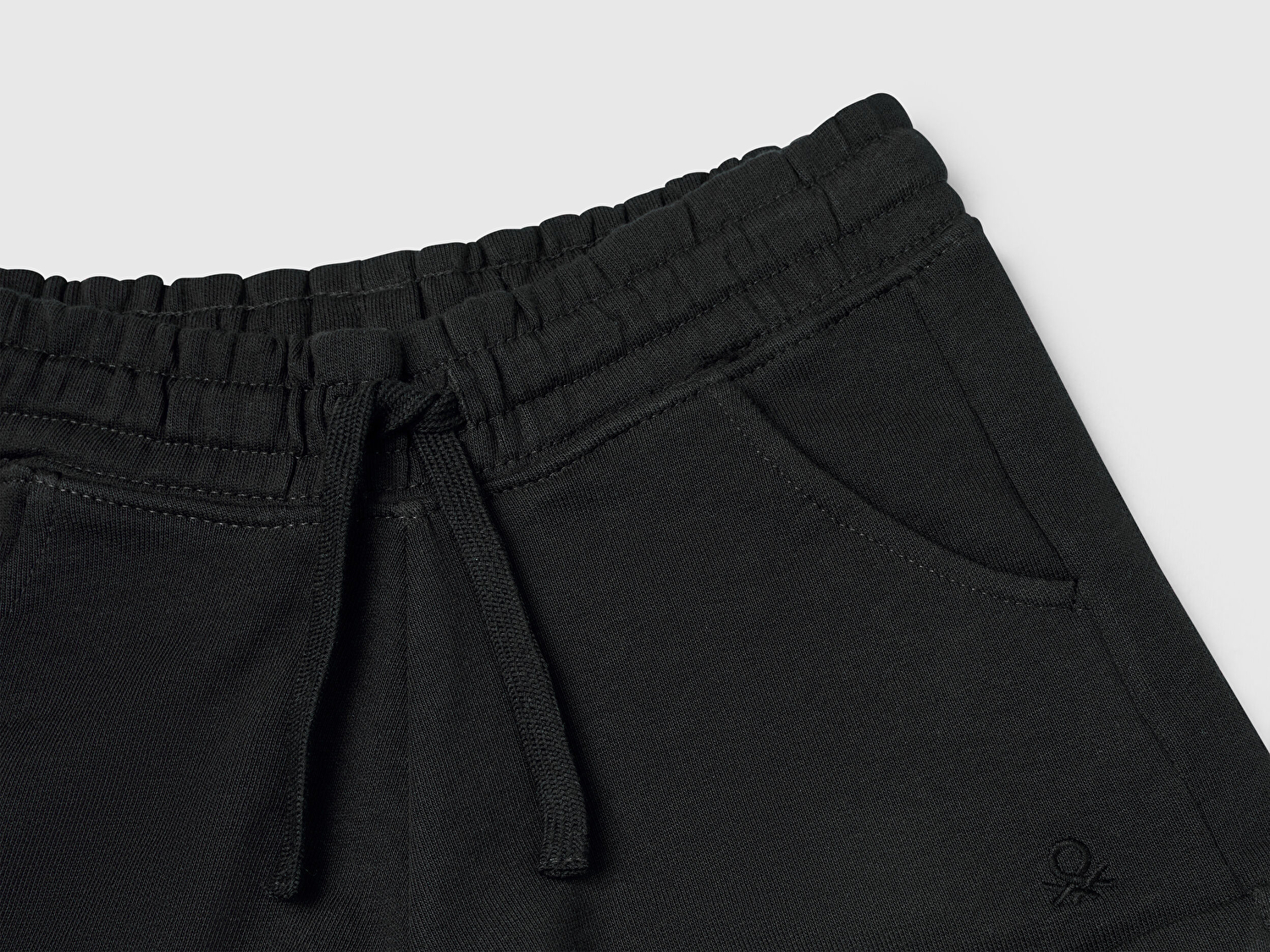 Benetton Kız Çocuk Siyah Logolu Sweat Şort