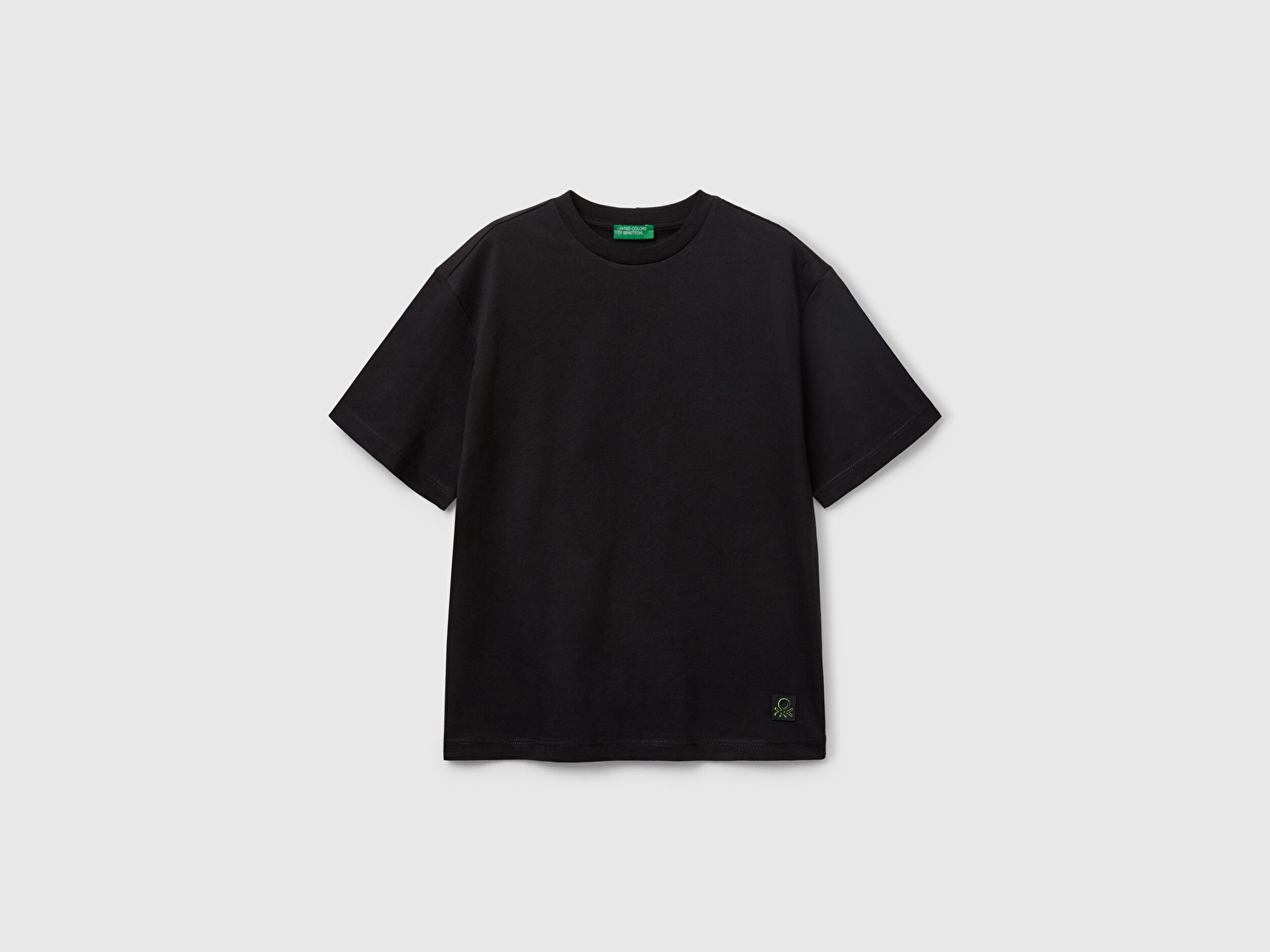 Benetton Erkek Çocuk Siyah Baskılı Arkası Logo Etiketli T-Shirt