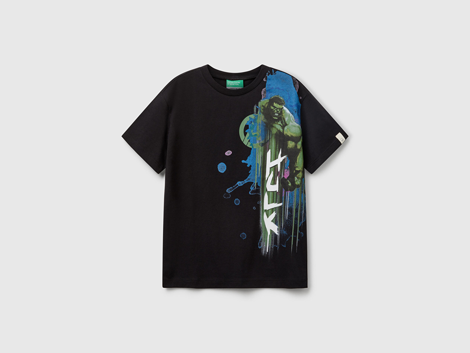 Benetton Erkek Çocuk Siyah Marvel Kahraman Baskılı Logo Etiketli T-Shirt