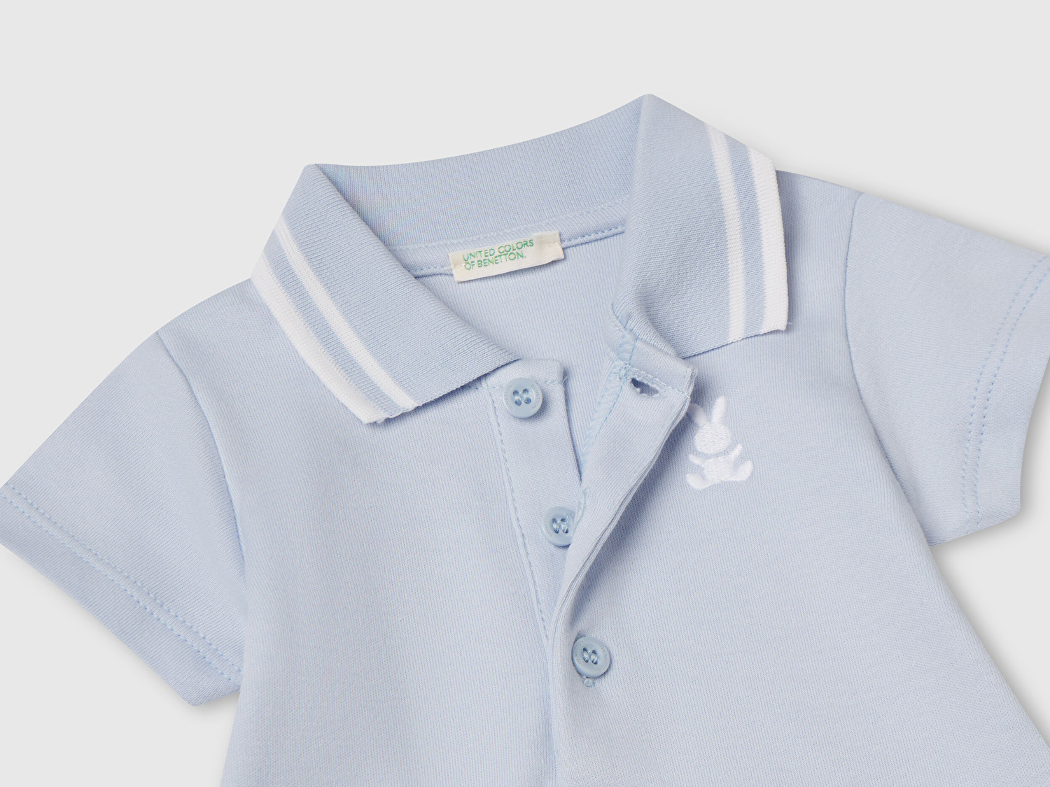 Benetton Bebek Toz Mavi Tavşan İşlemeli Kısa Kollu Çizgili Polo Yaka Çıtçıtlı Body