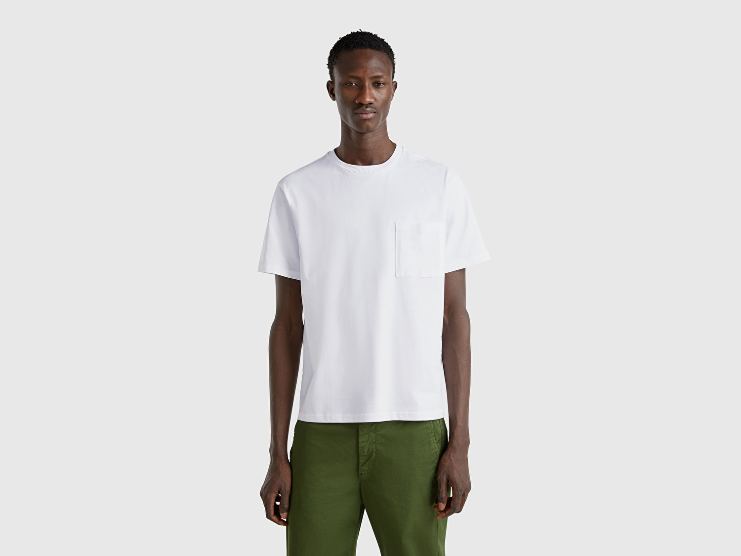 Benetton Erkek Beyaz %100 Pamuk Yama Cep Detaylı Oversize T-Shirt