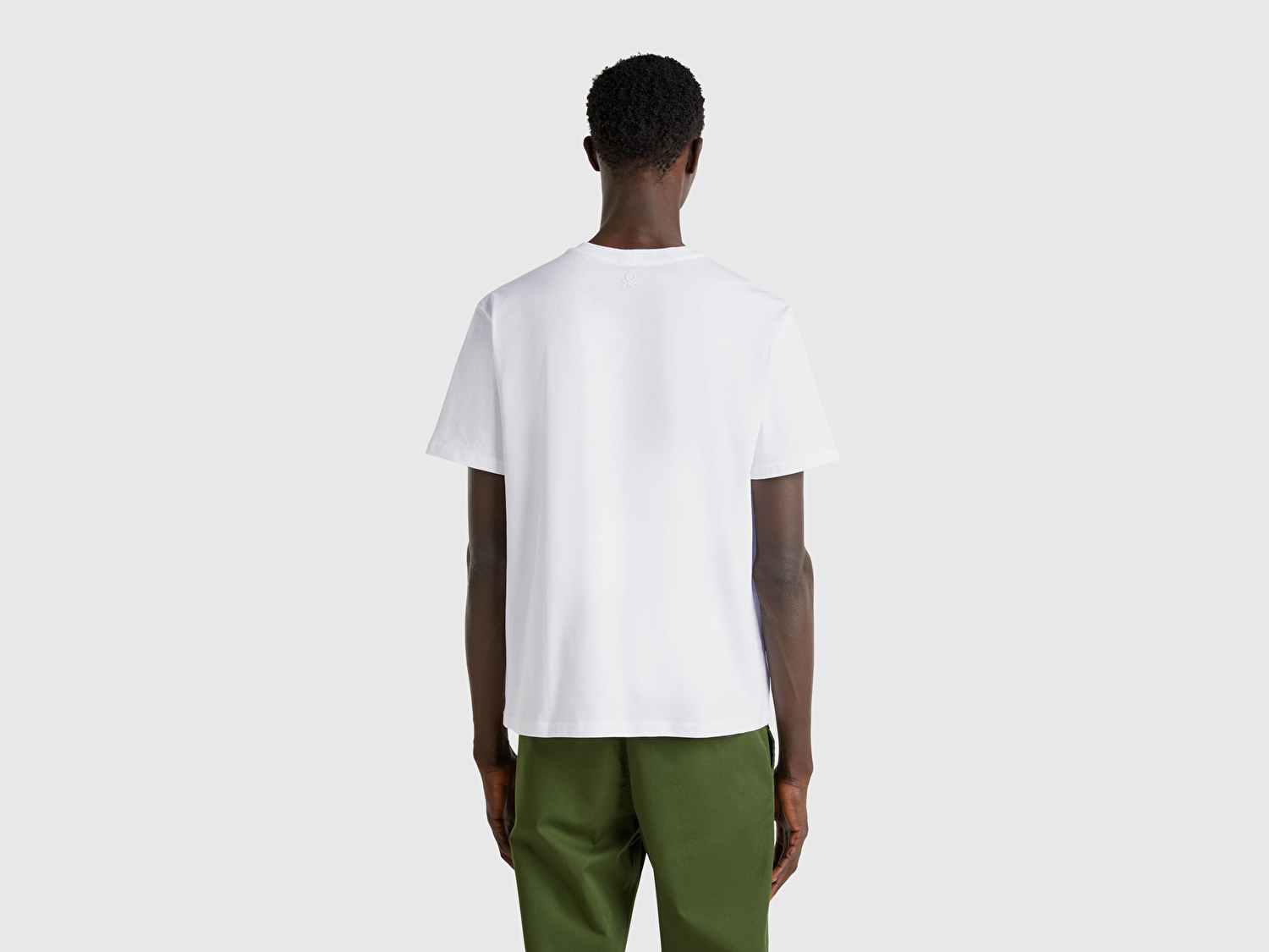 Benetton Erkek Beyaz %100 Pamuk Yama Cep Detaylı Oversize T-Shirt