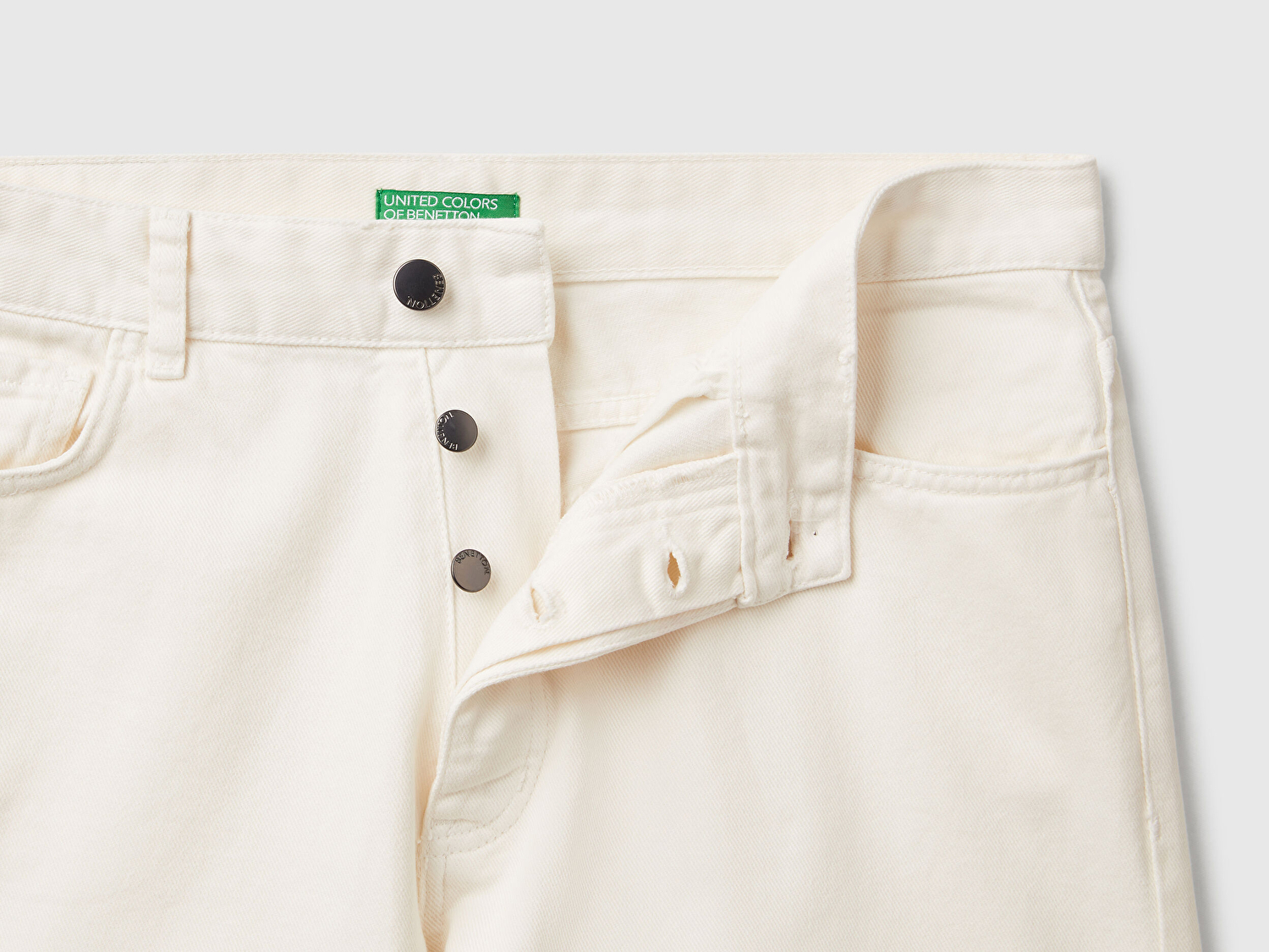 Benetton Erkek Beyaz %100 Pamuk Beli Logo Etiketli 5 Cepli Straight Fit Pantolon