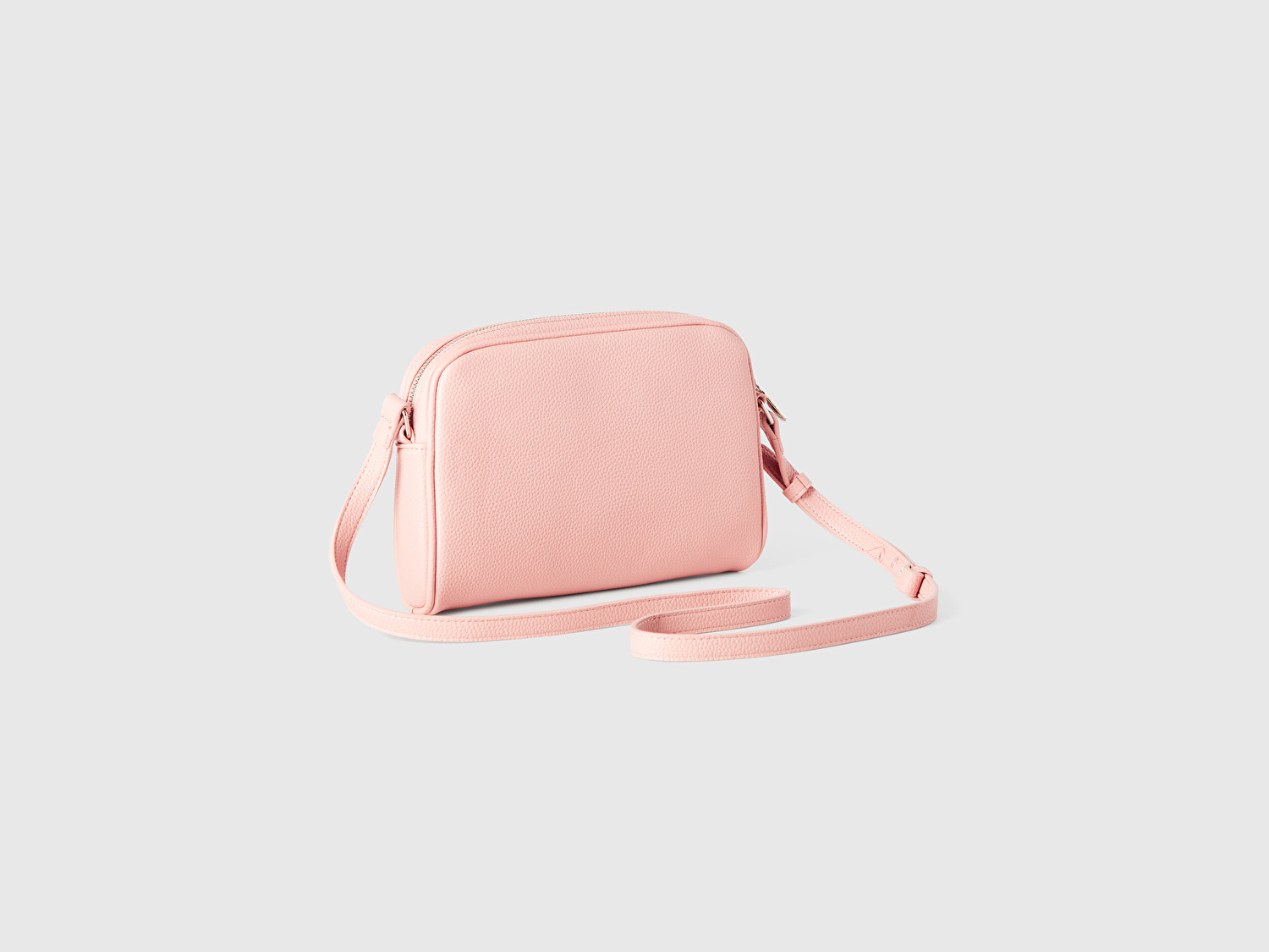Benetton Kadın Pembe Eskitme Efektli Fermuarlı Kabartma Logolu Mini Omuz Çantası
