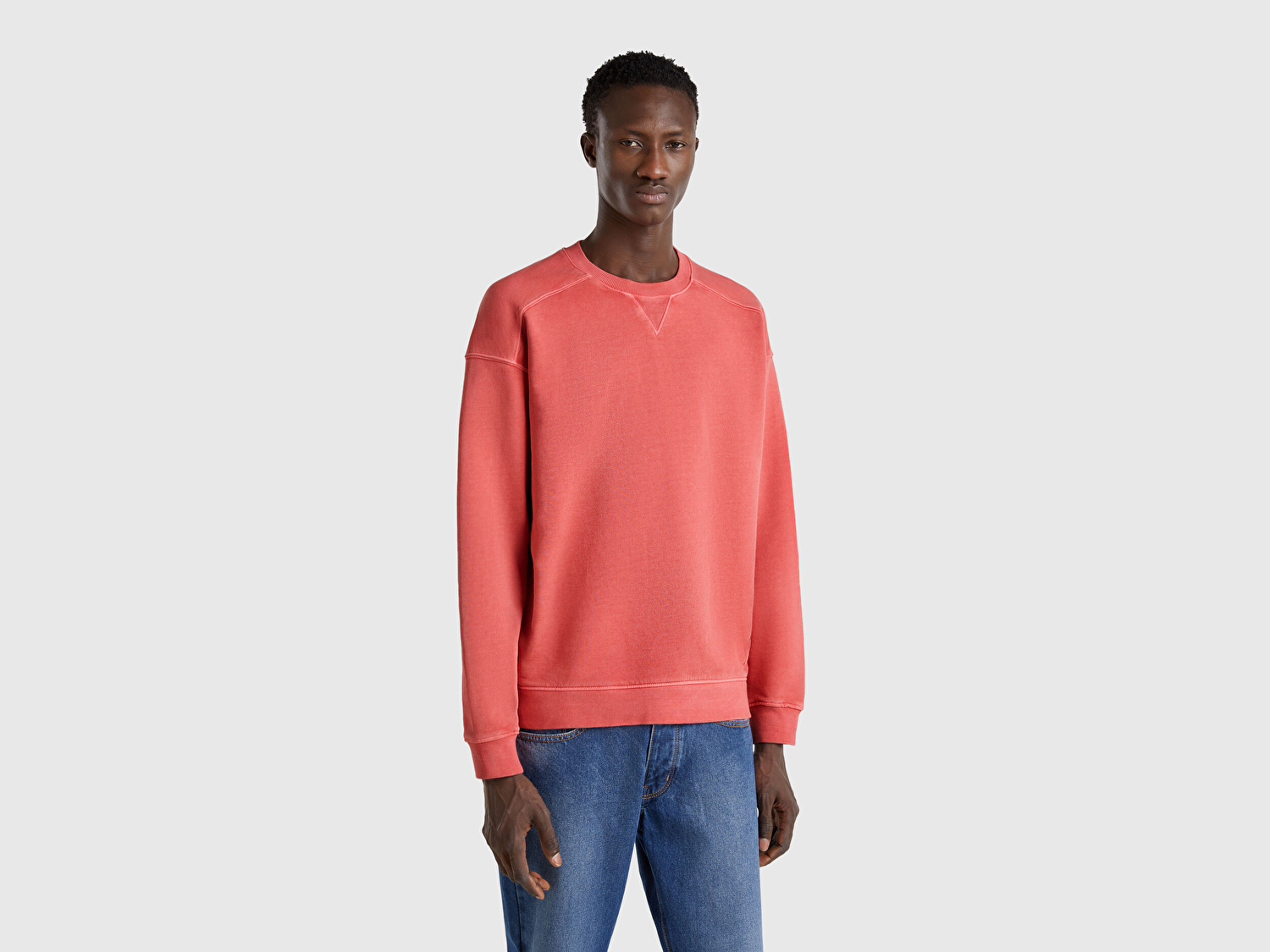 Benetton Erkek Mercan Pamuklu Logo Etiketi Detaylı Bisiklet Yaka Sweatshirt
