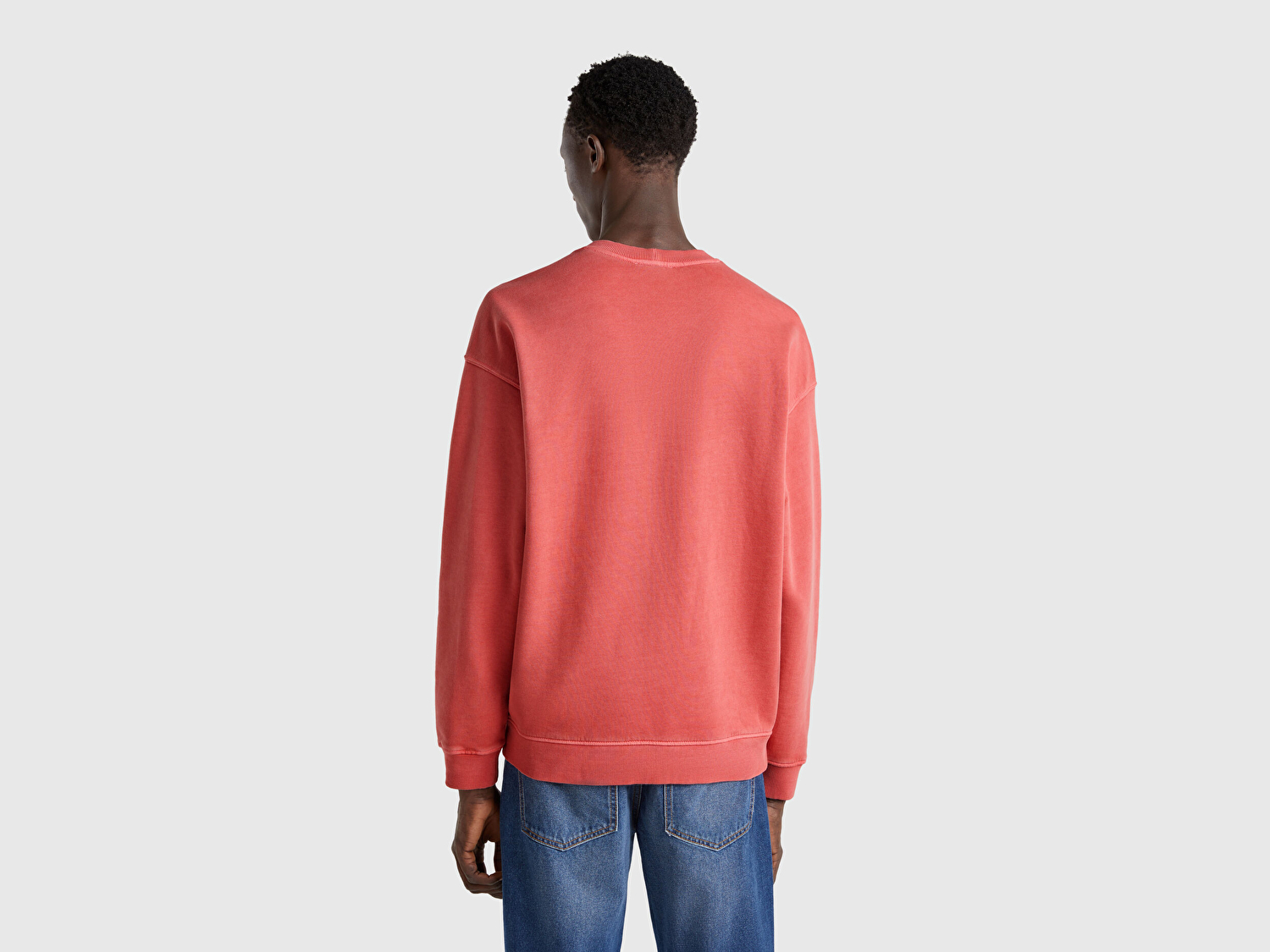 Benetton Erkek Mercan Pamuklu Logo Etiketi Detaylı Bisiklet Yaka Sweatshirt
