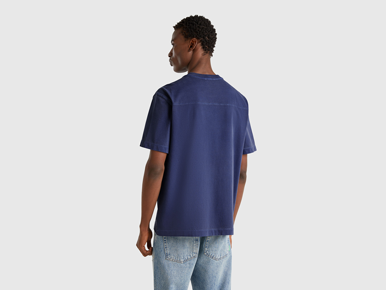 Benetton Erkek İndigo %100 Pamuk Logo Baskılı Relax Fit T-Shirt