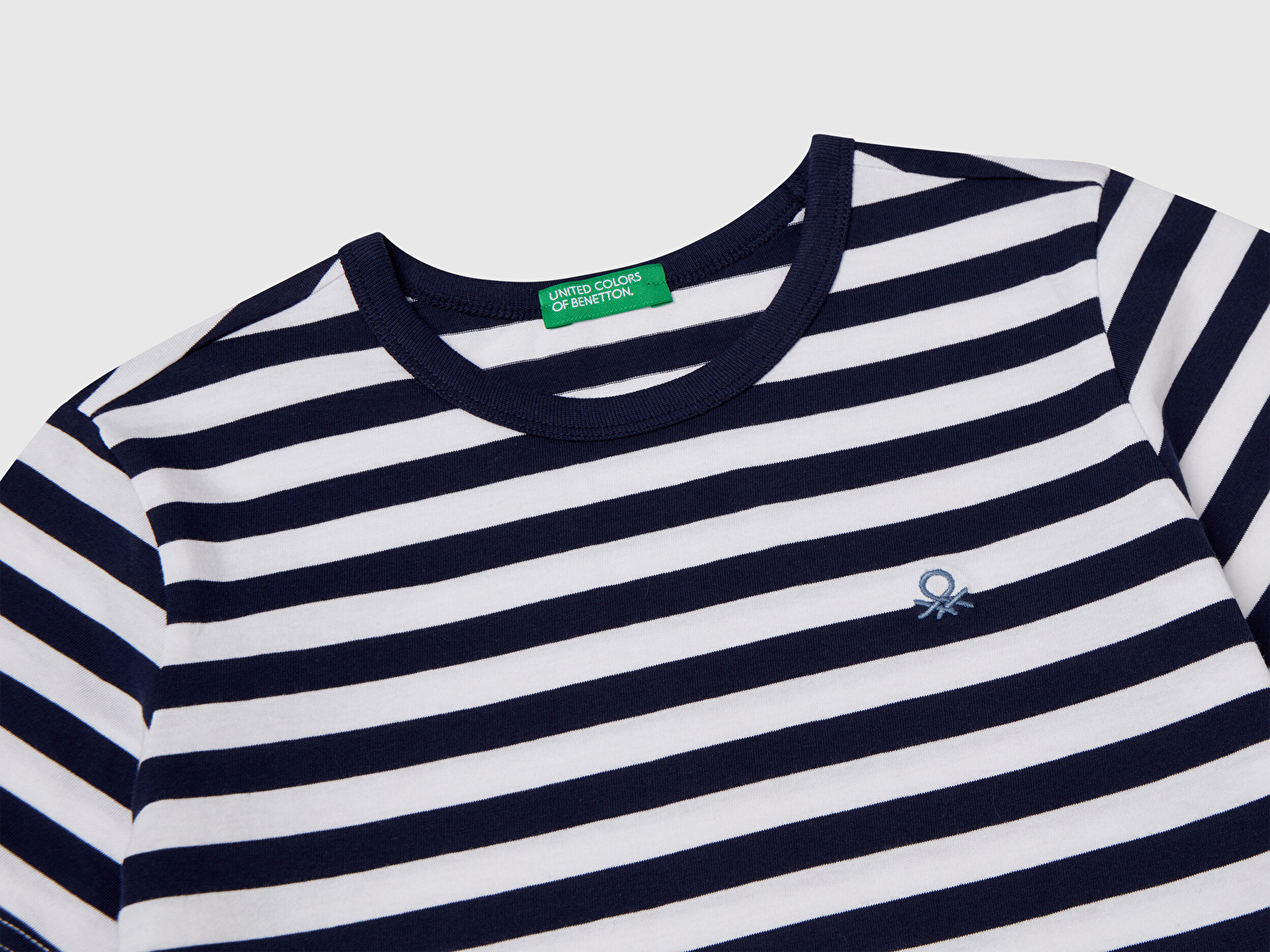 Benetton Erkek Çocuk Lacivert Çizgili Önü Logo İşlemeli T-Shirt